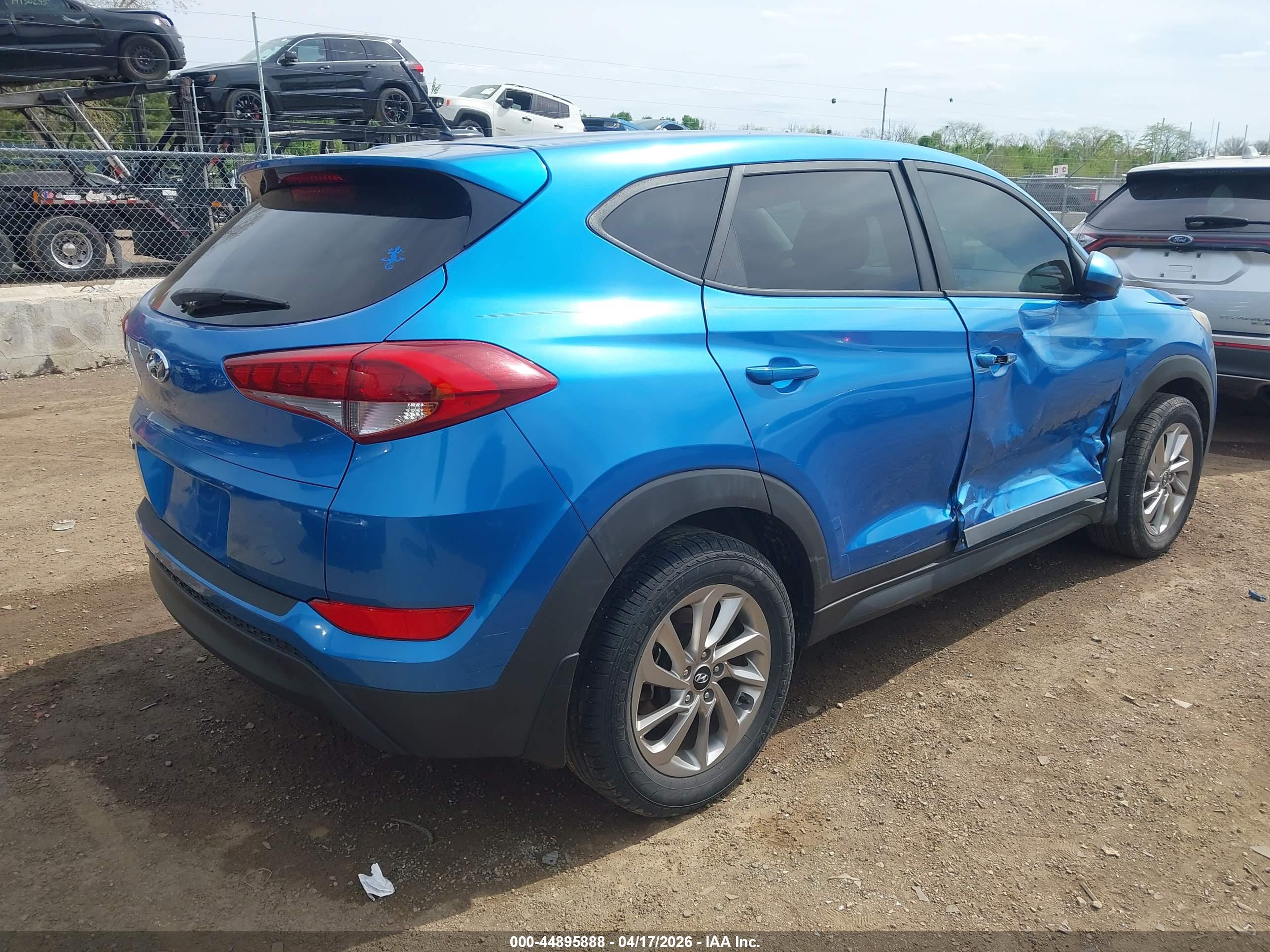HYUNDAI TUCSON image 4