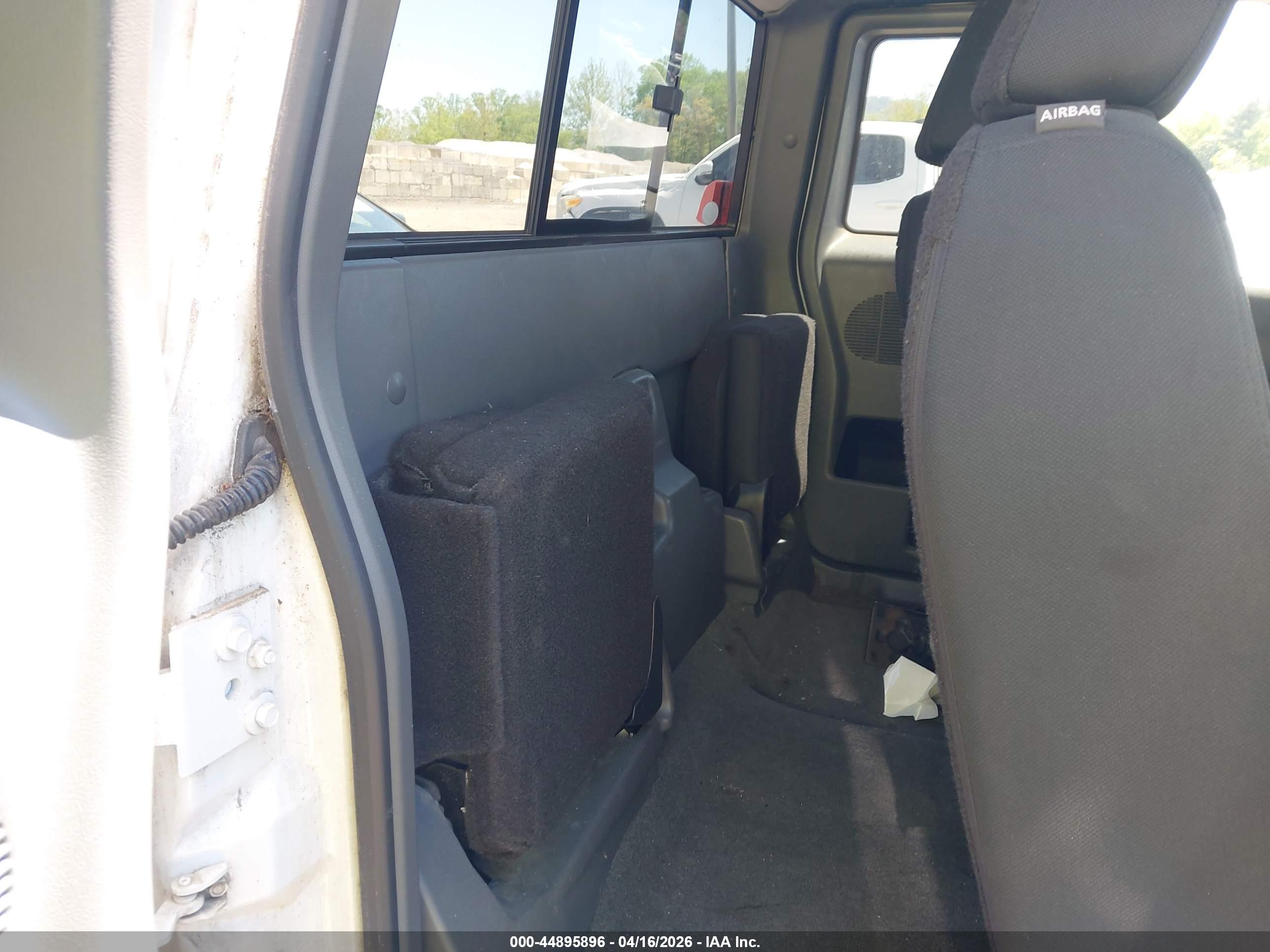 FORD RANGER image 8