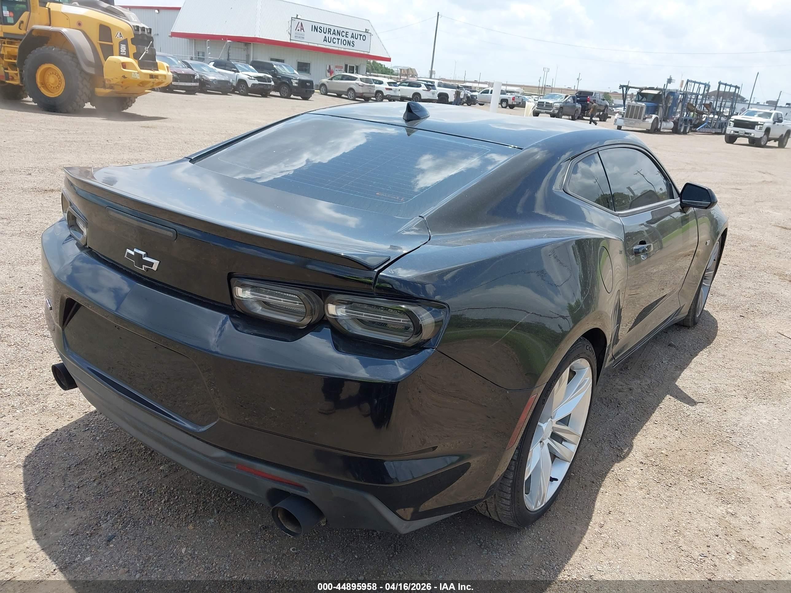 CHEVROLET CAMARO image 4