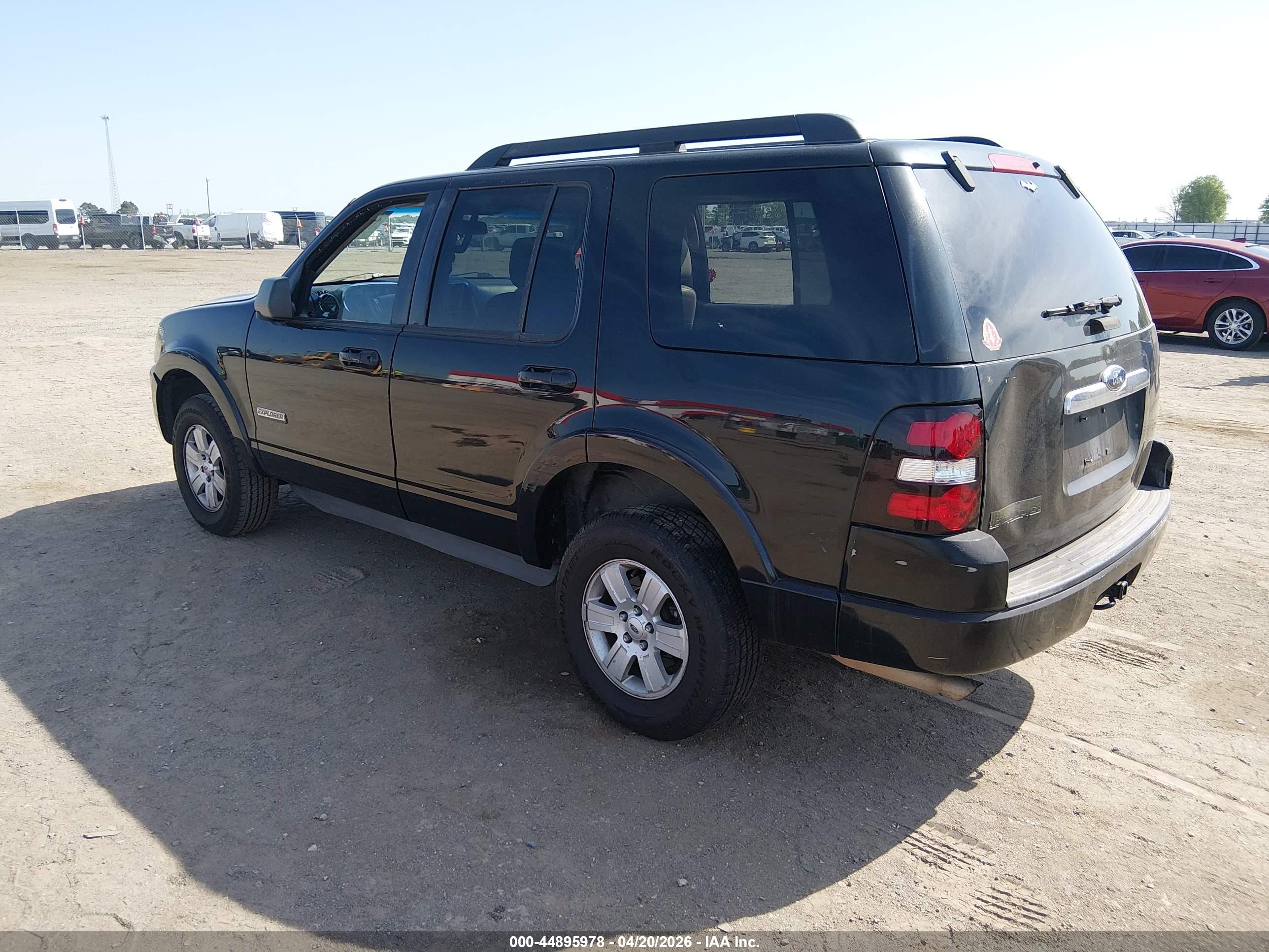 FORD EXPLORER image 3