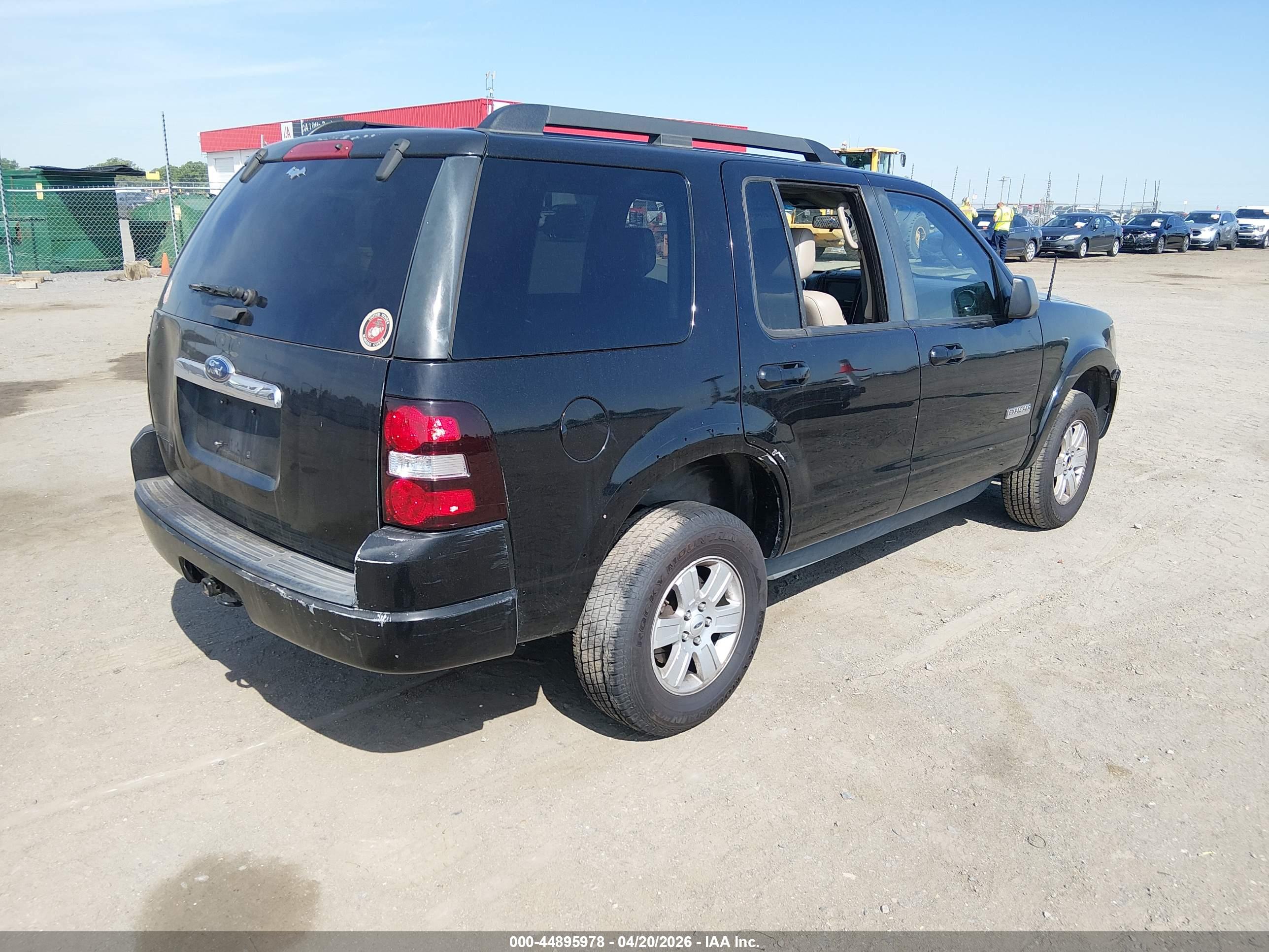 FORD EXPLORER image 4