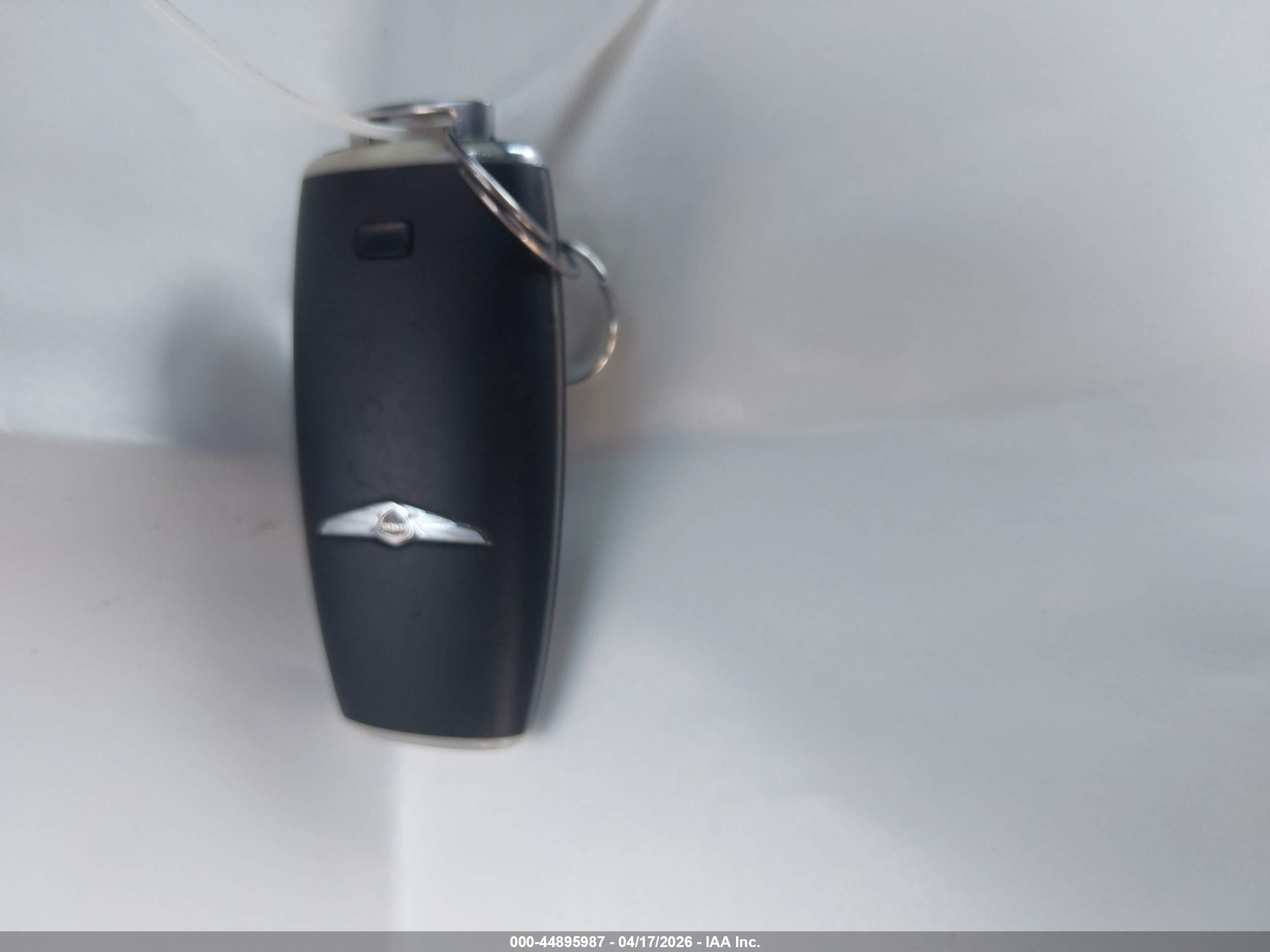GENESIS GV70 image 11