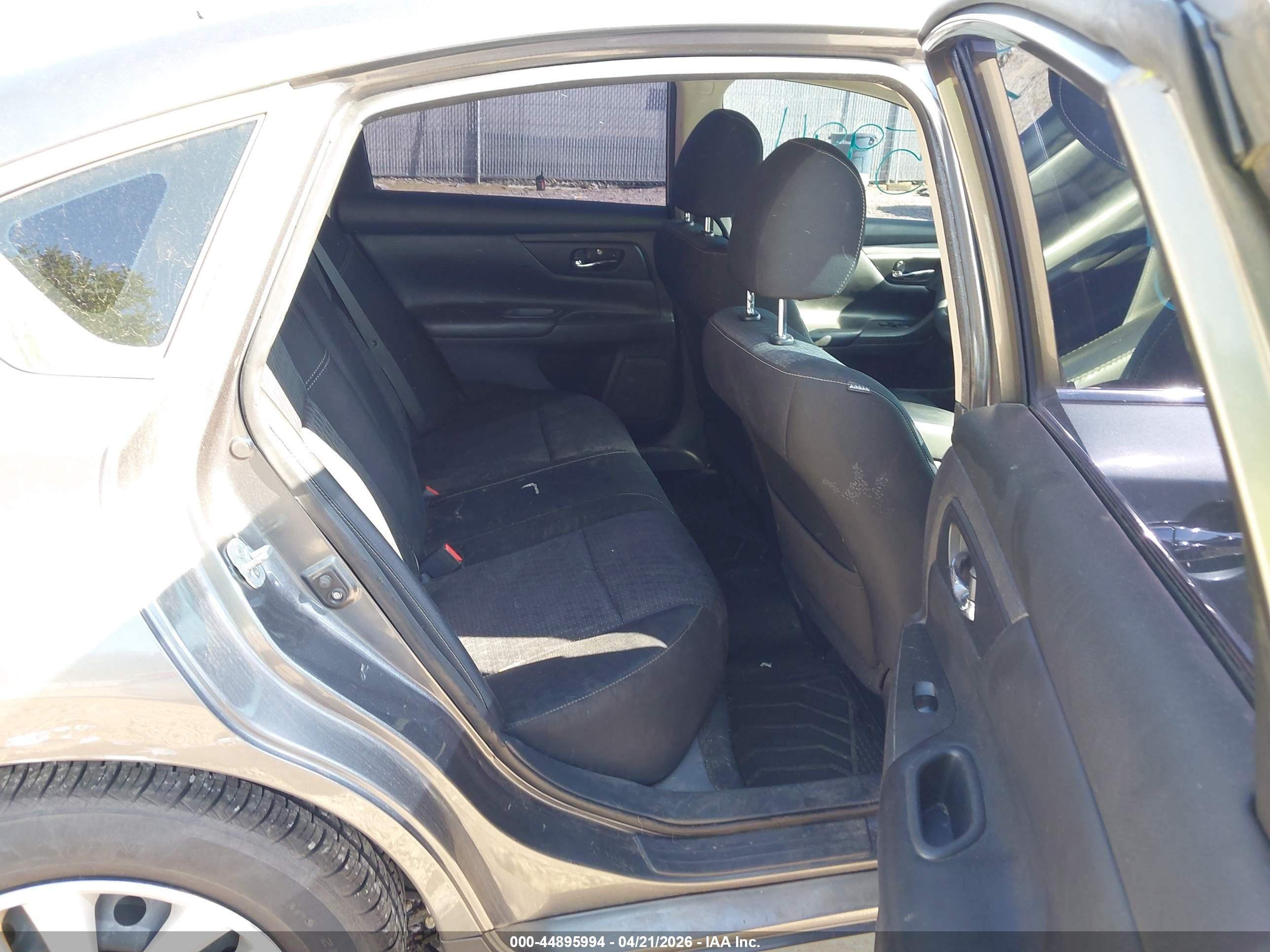 NISSAN ALTIMA image 8
