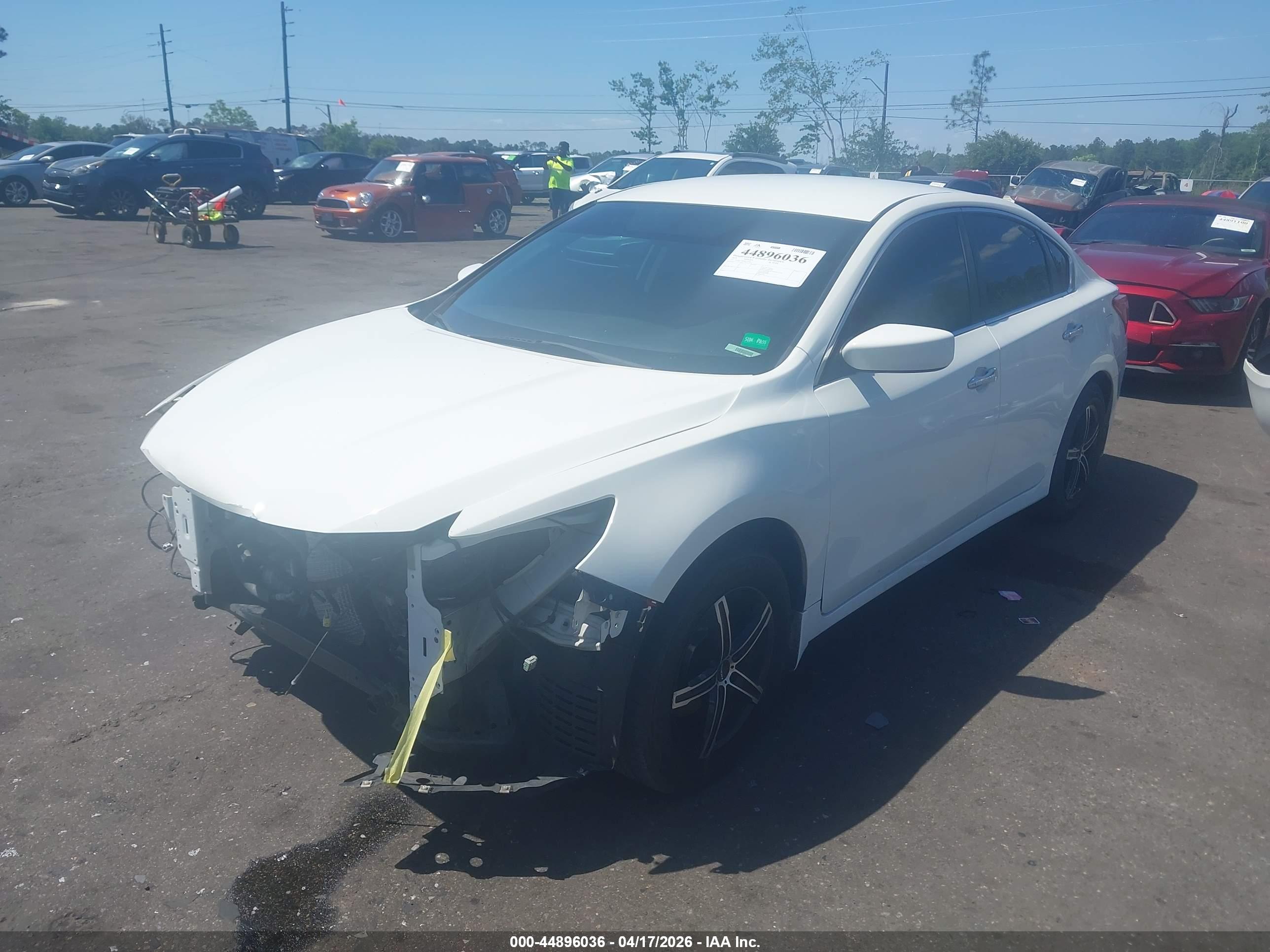 NISSAN ALTIMA image 2