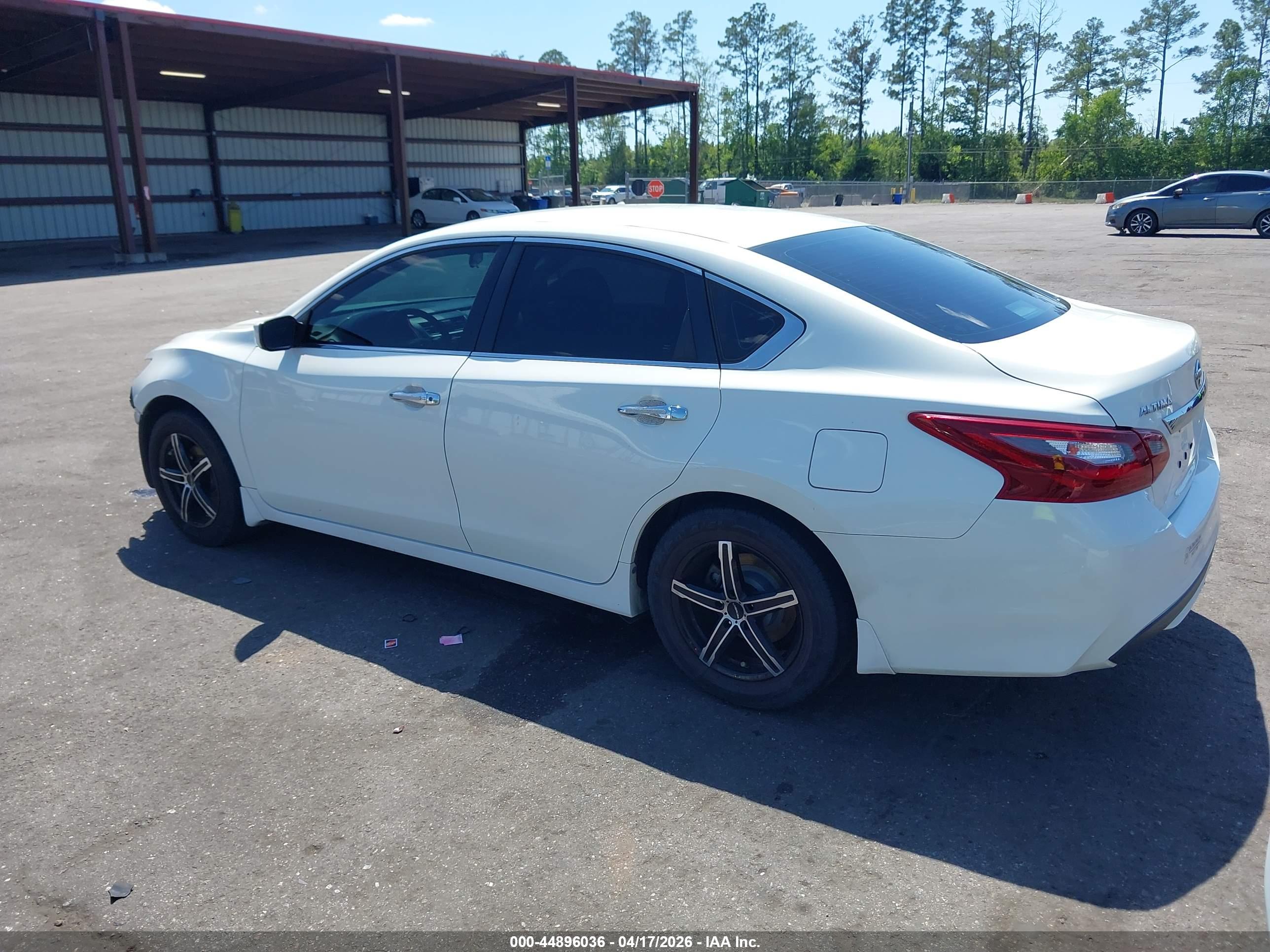 NISSAN ALTIMA image 3
