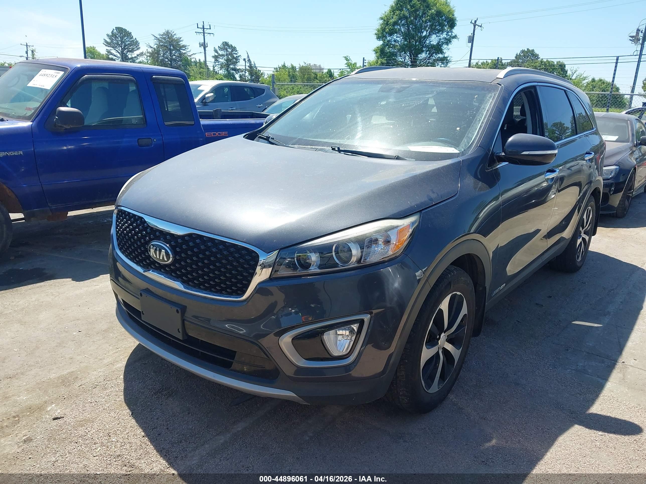KIA SORENTO image 2