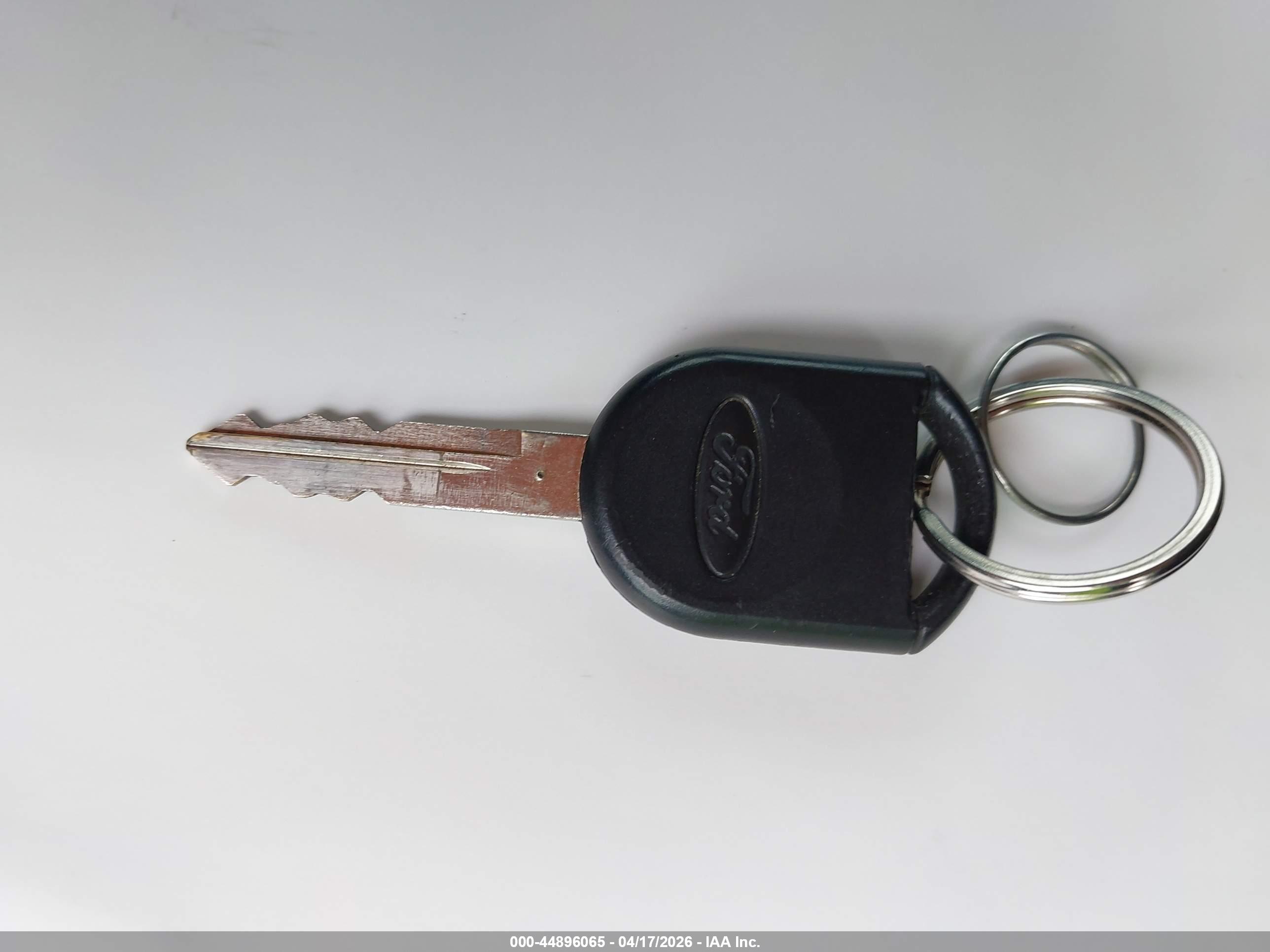 FORD EXPLORER image 11