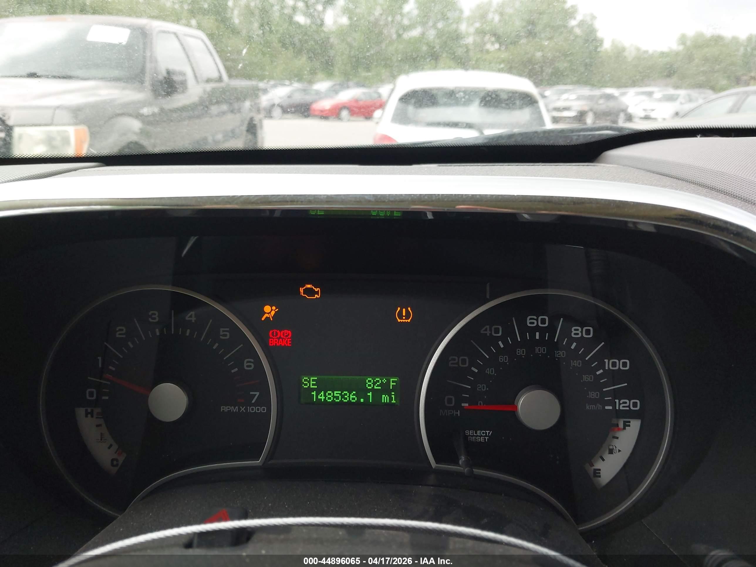 FORD EXPLORER image 7