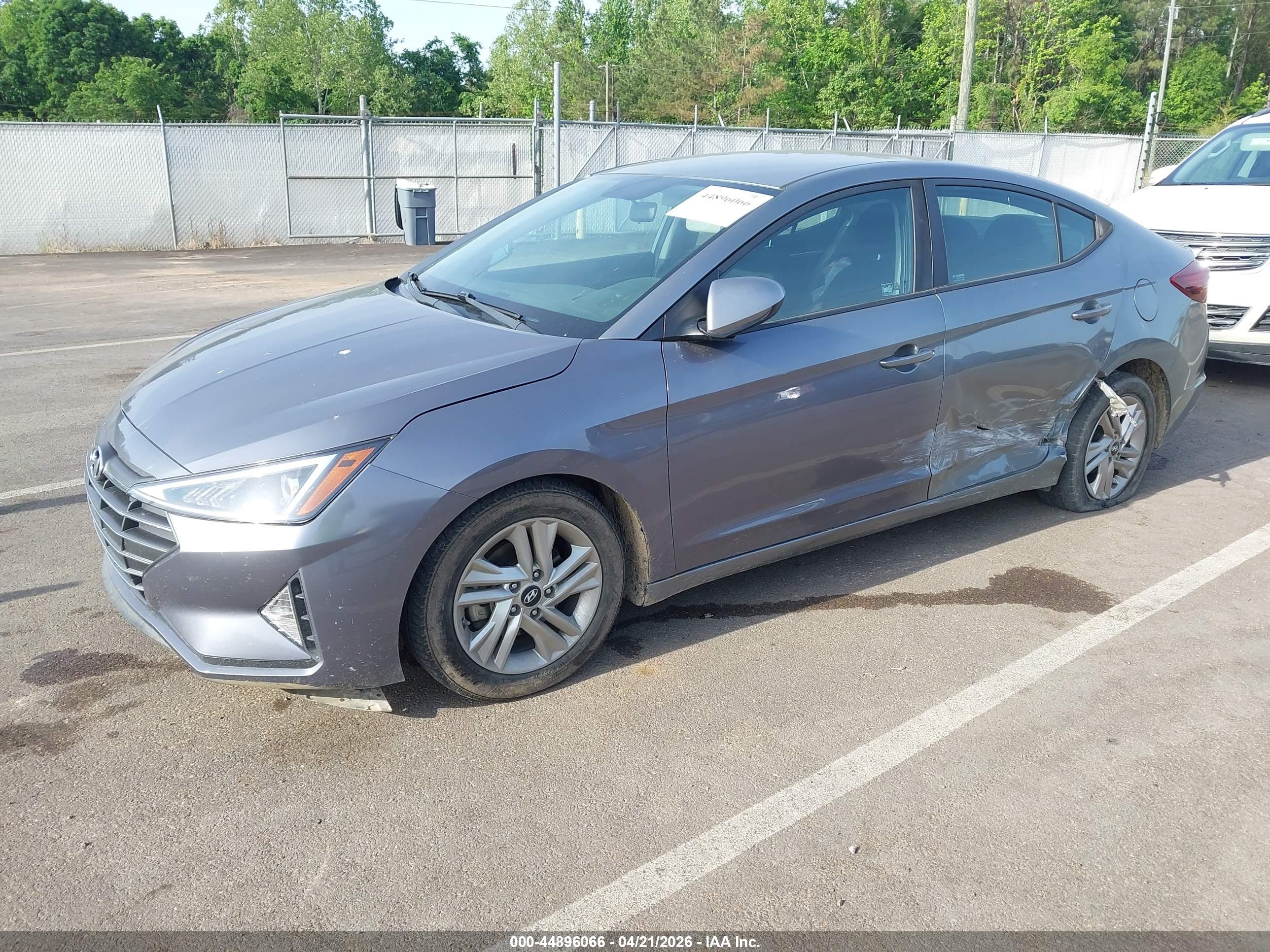 HYUNDAI ELANTRA image 2
