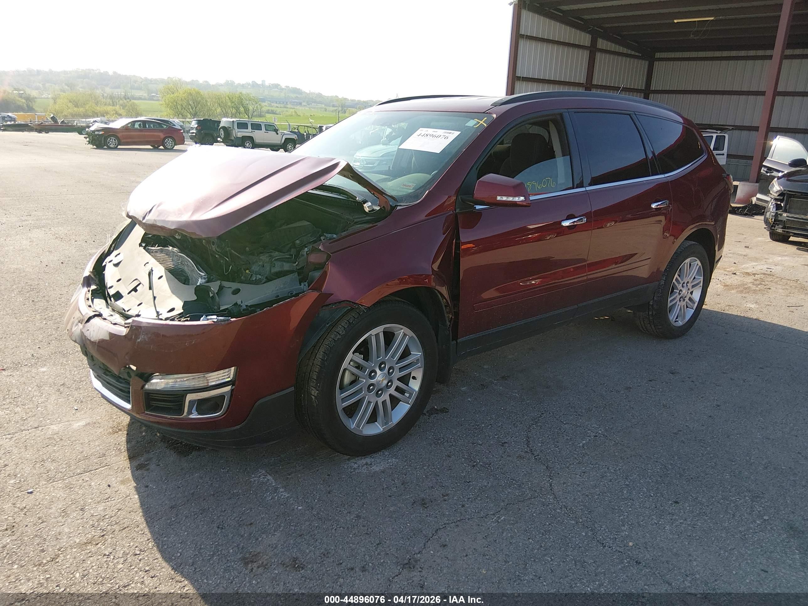 CHEVROLET TRAVERSE image 2
