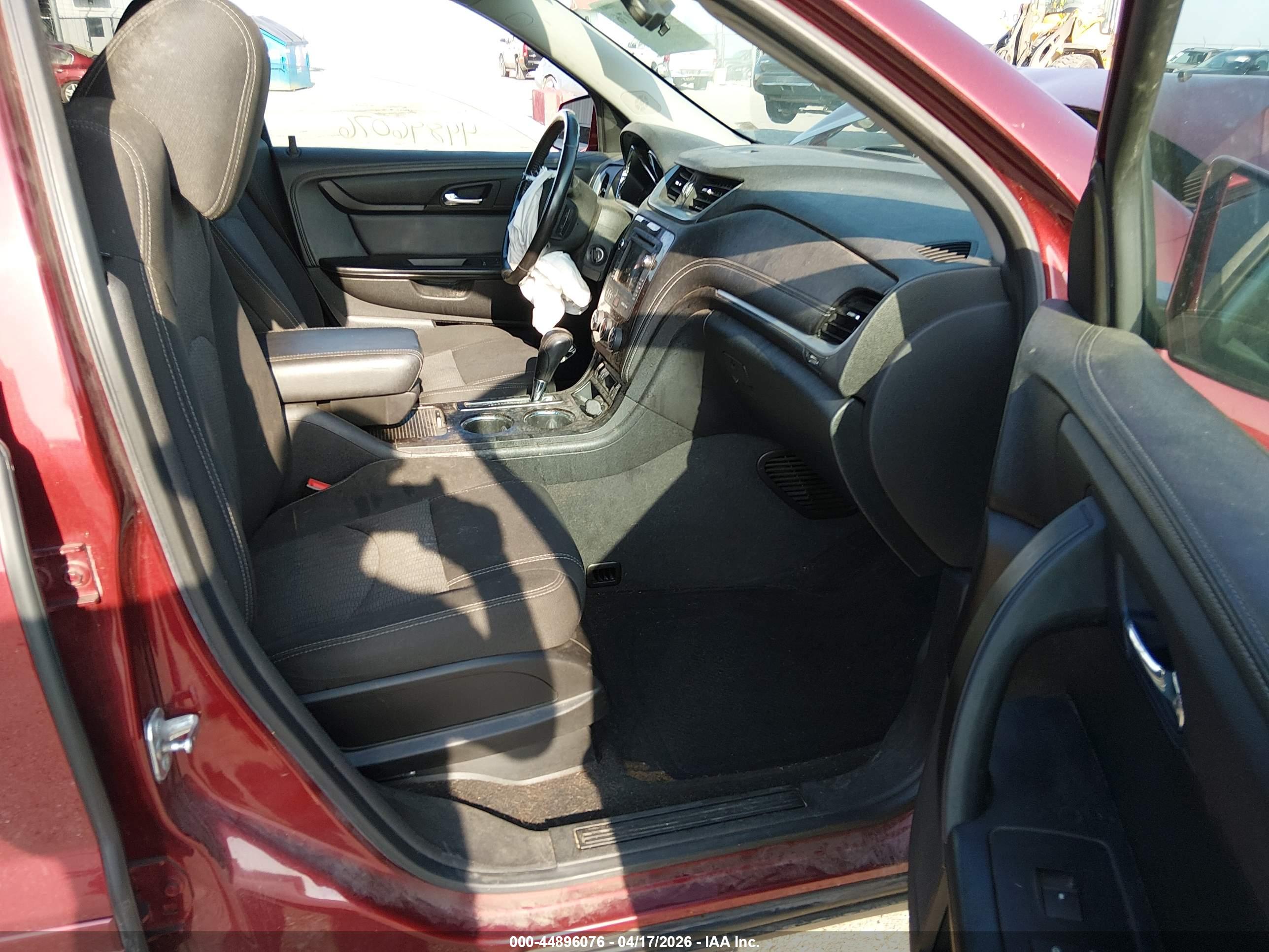 CHEVROLET TRAVERSE image 5