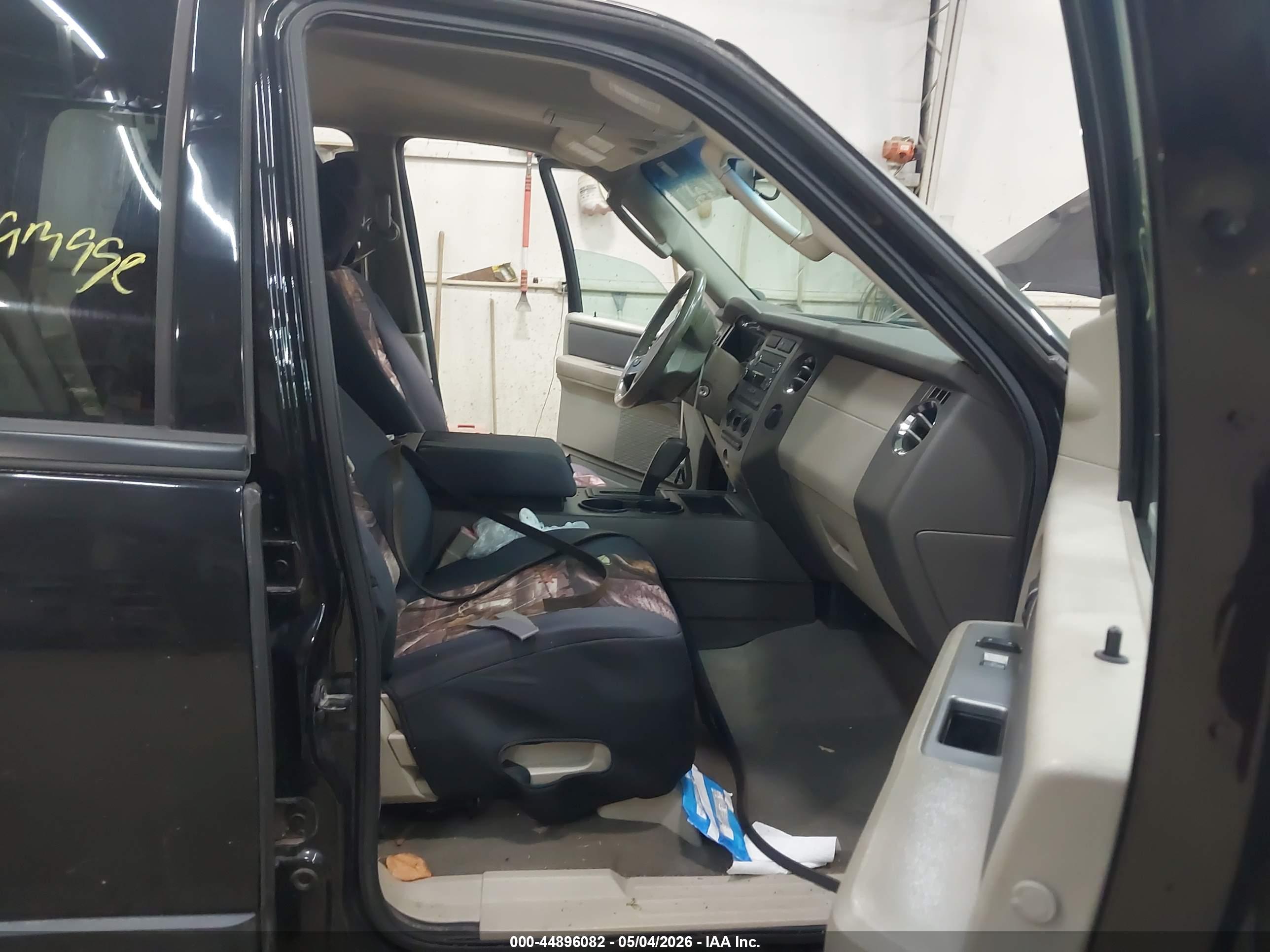 FORD EXPEDITION image 5