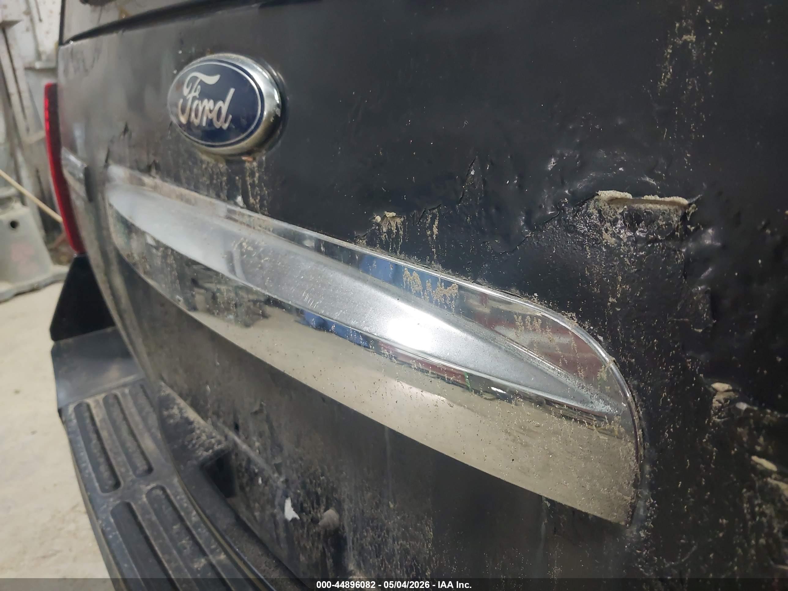 FORD EXPEDITION image 6