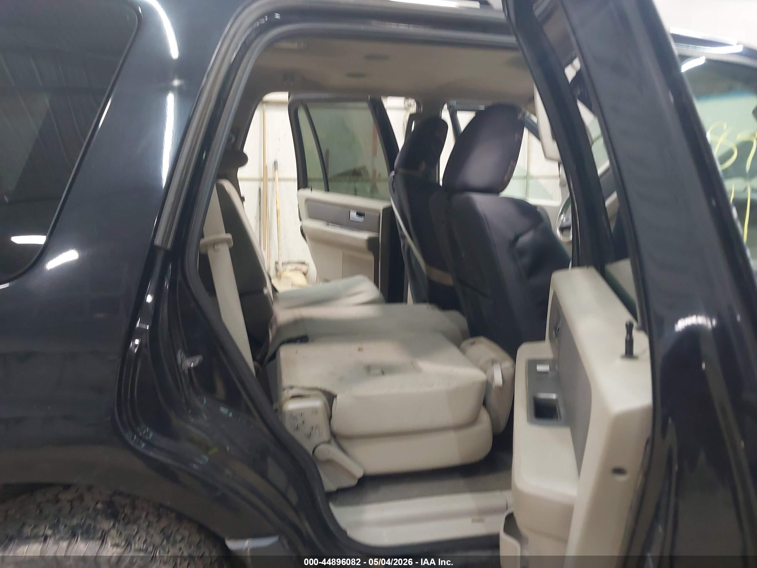 FORD EXPEDITION image 8