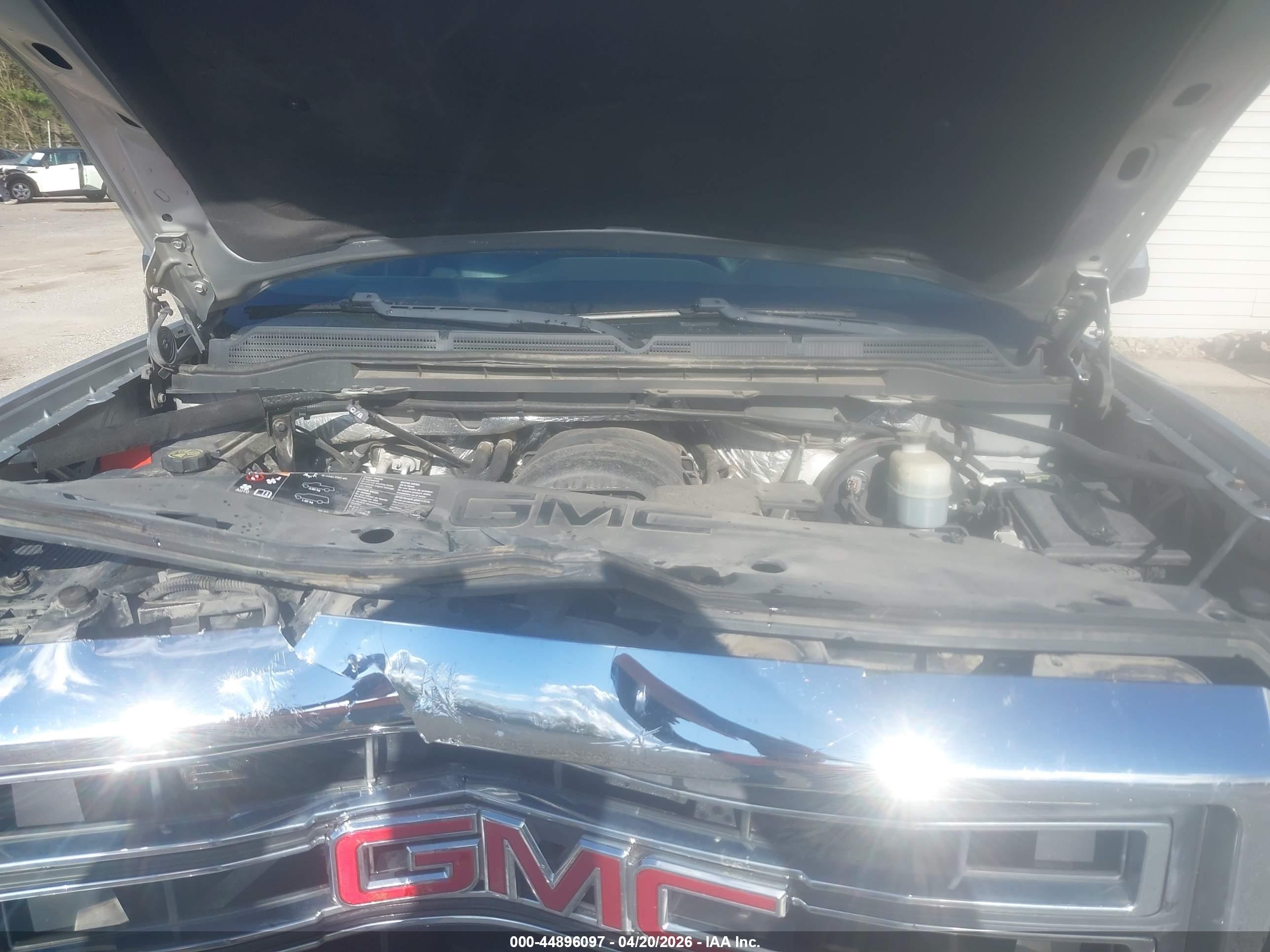 GMC SIERRA image 10