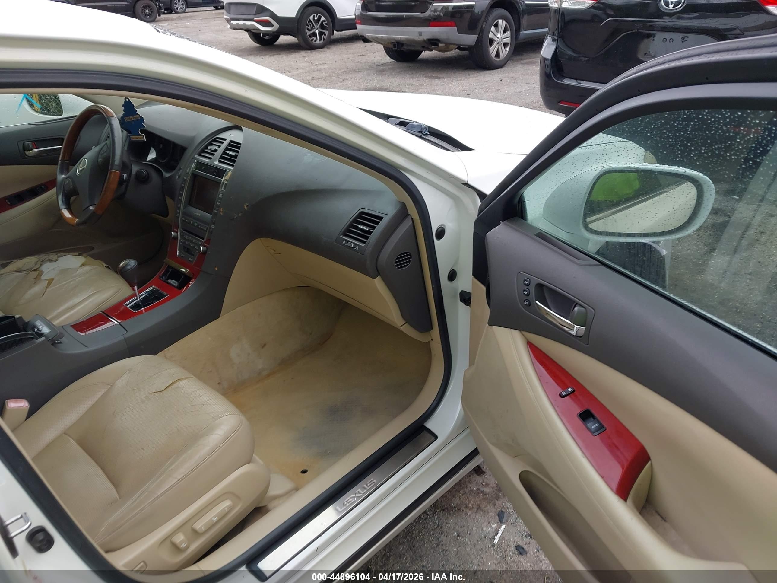 LEXUS ES image 5