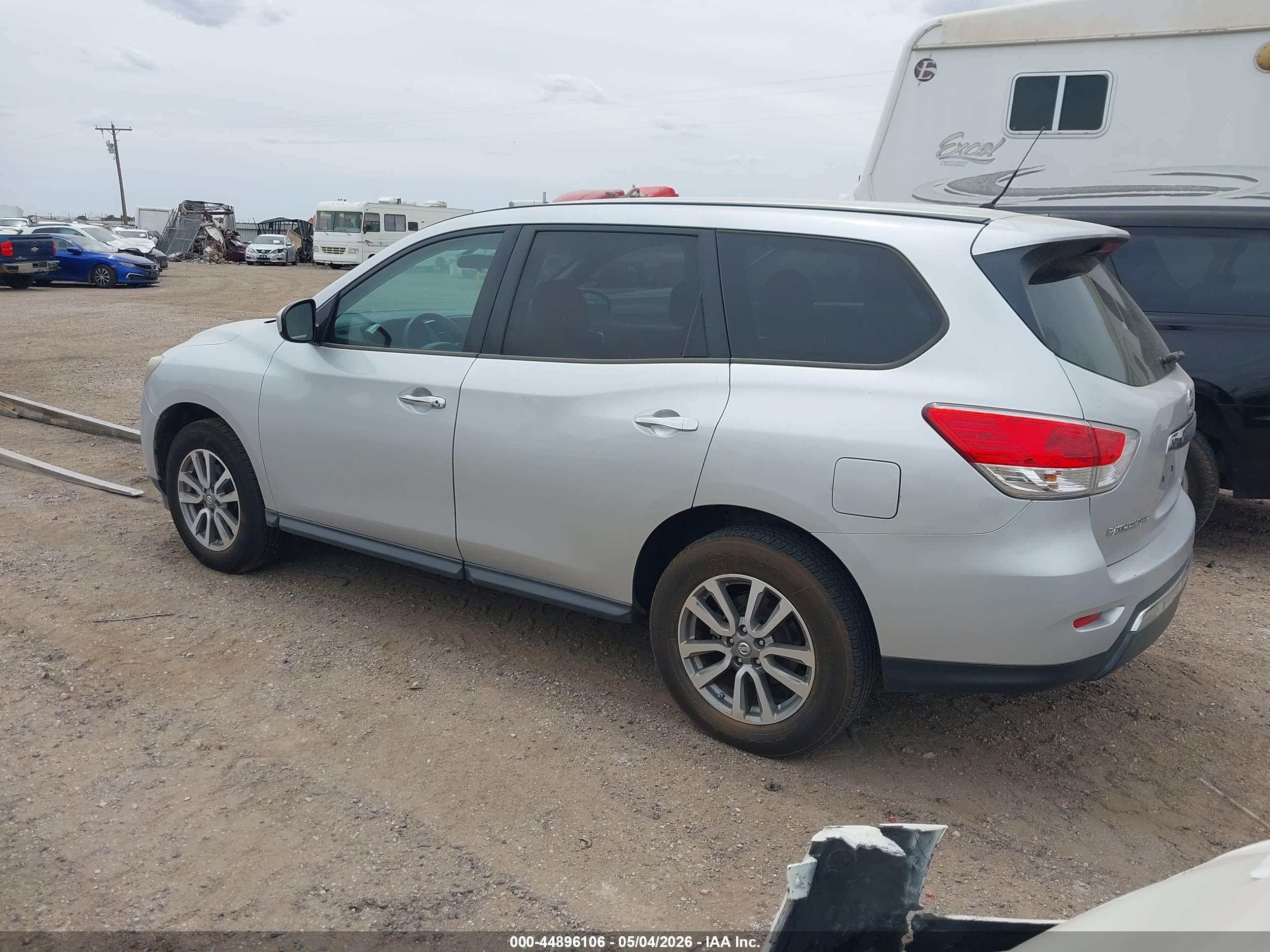 NISSAN PATHFINDER image 3
