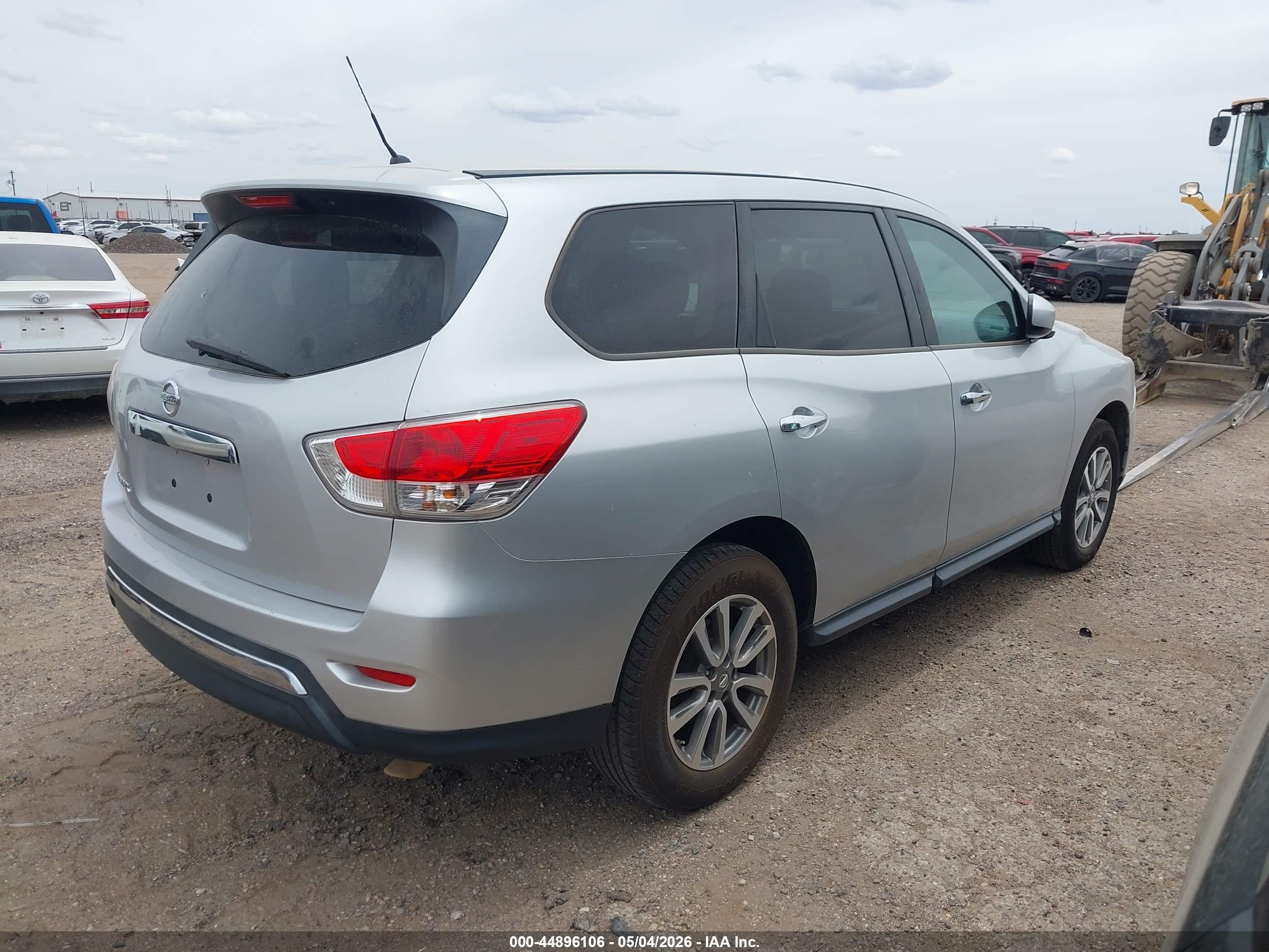 NISSAN PATHFINDER image 4