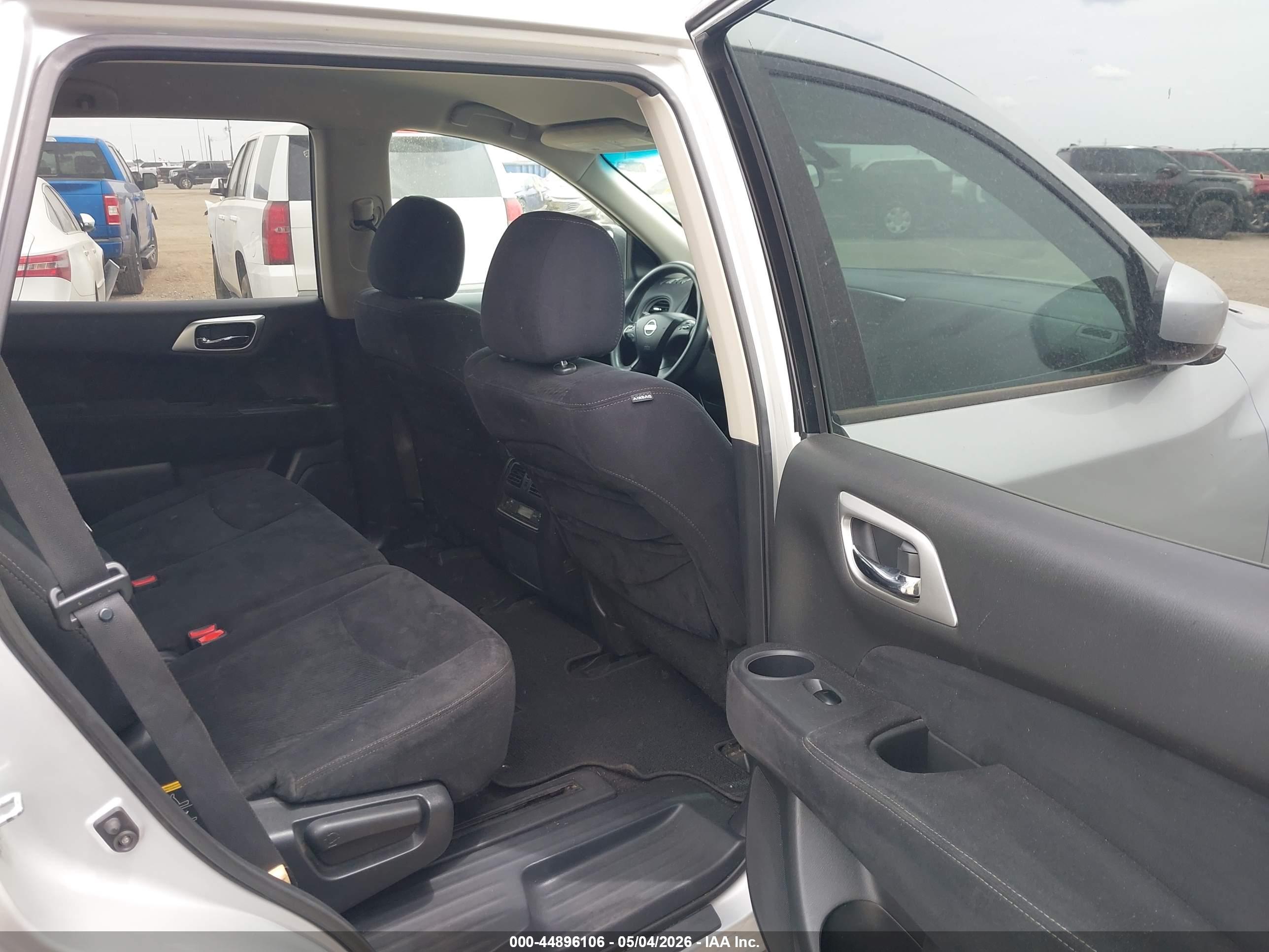 NISSAN PATHFINDER image 8