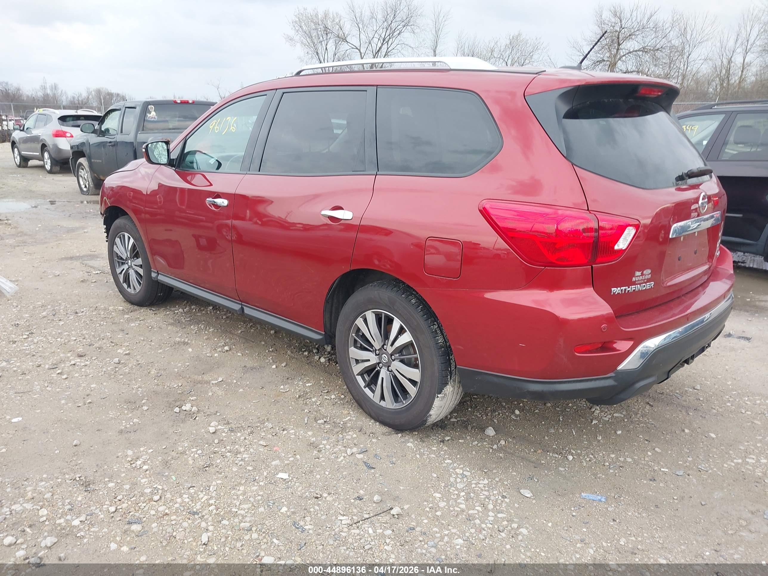 NISSAN PATHFINDER image 3