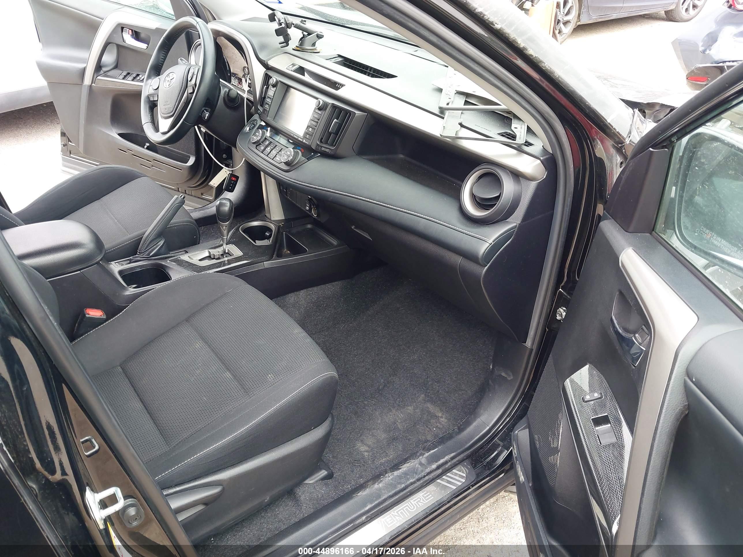 TOYOTA RAV4 image 5