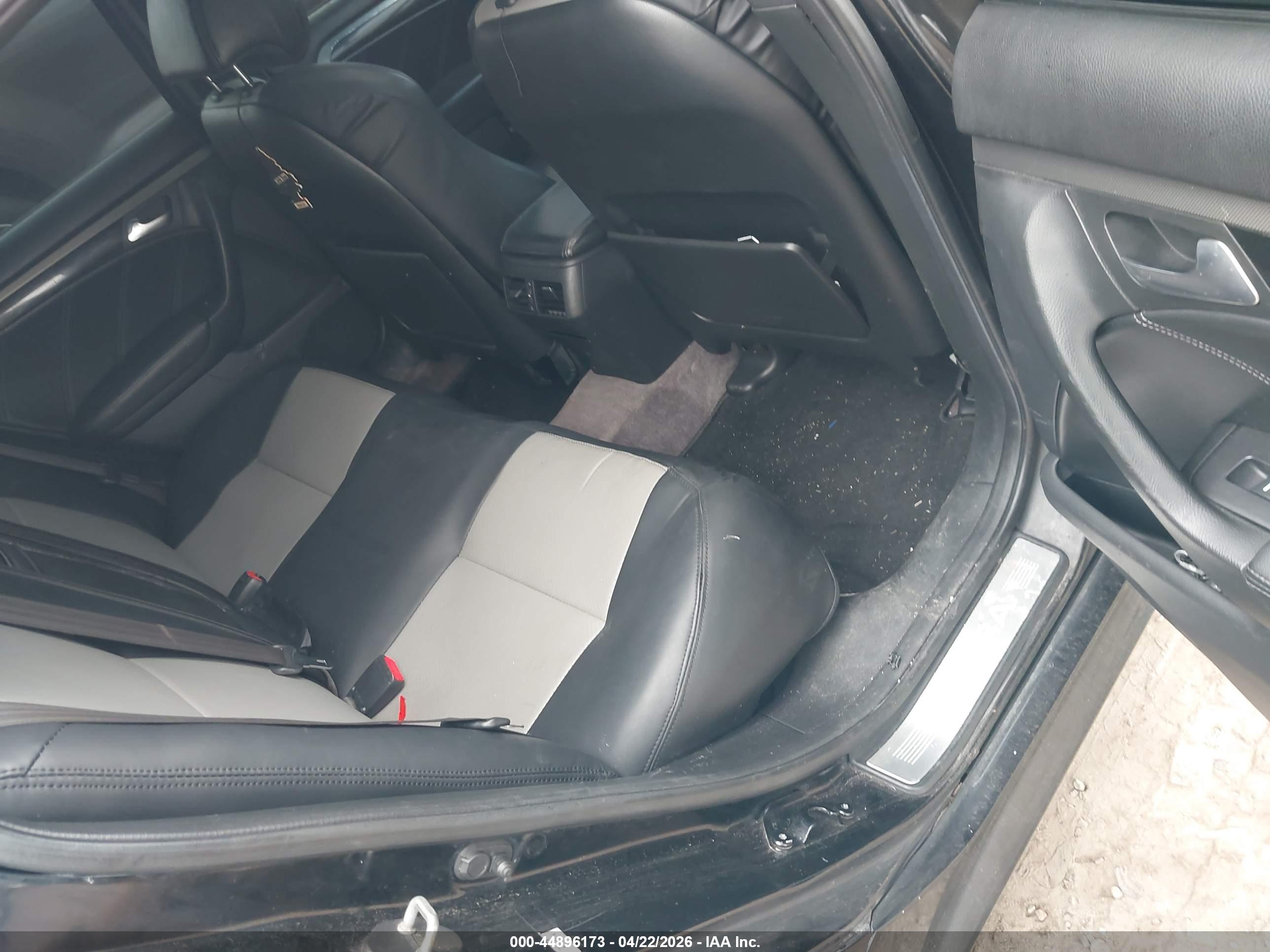 ACURA TL image 8