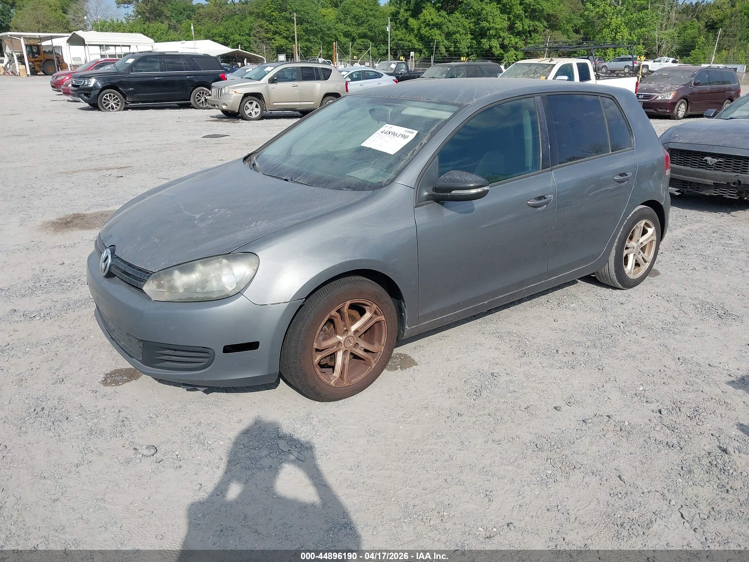 VOLKSWAGEN GOLF image 2