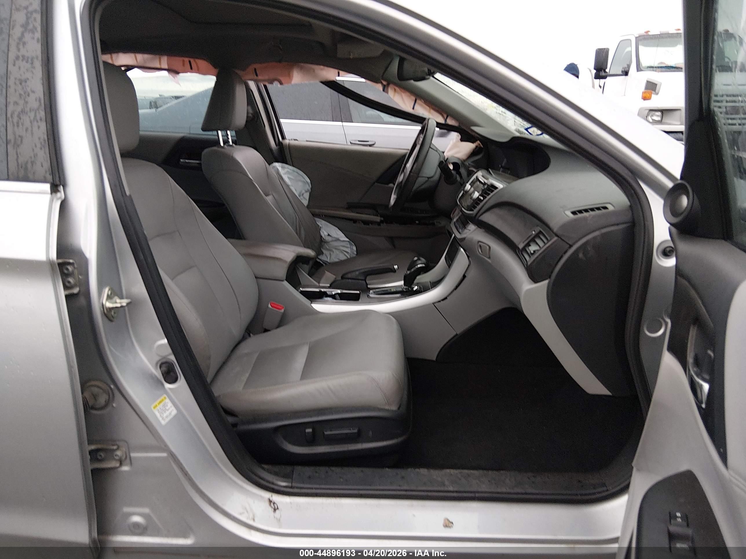 HONDA ACCORD image 5