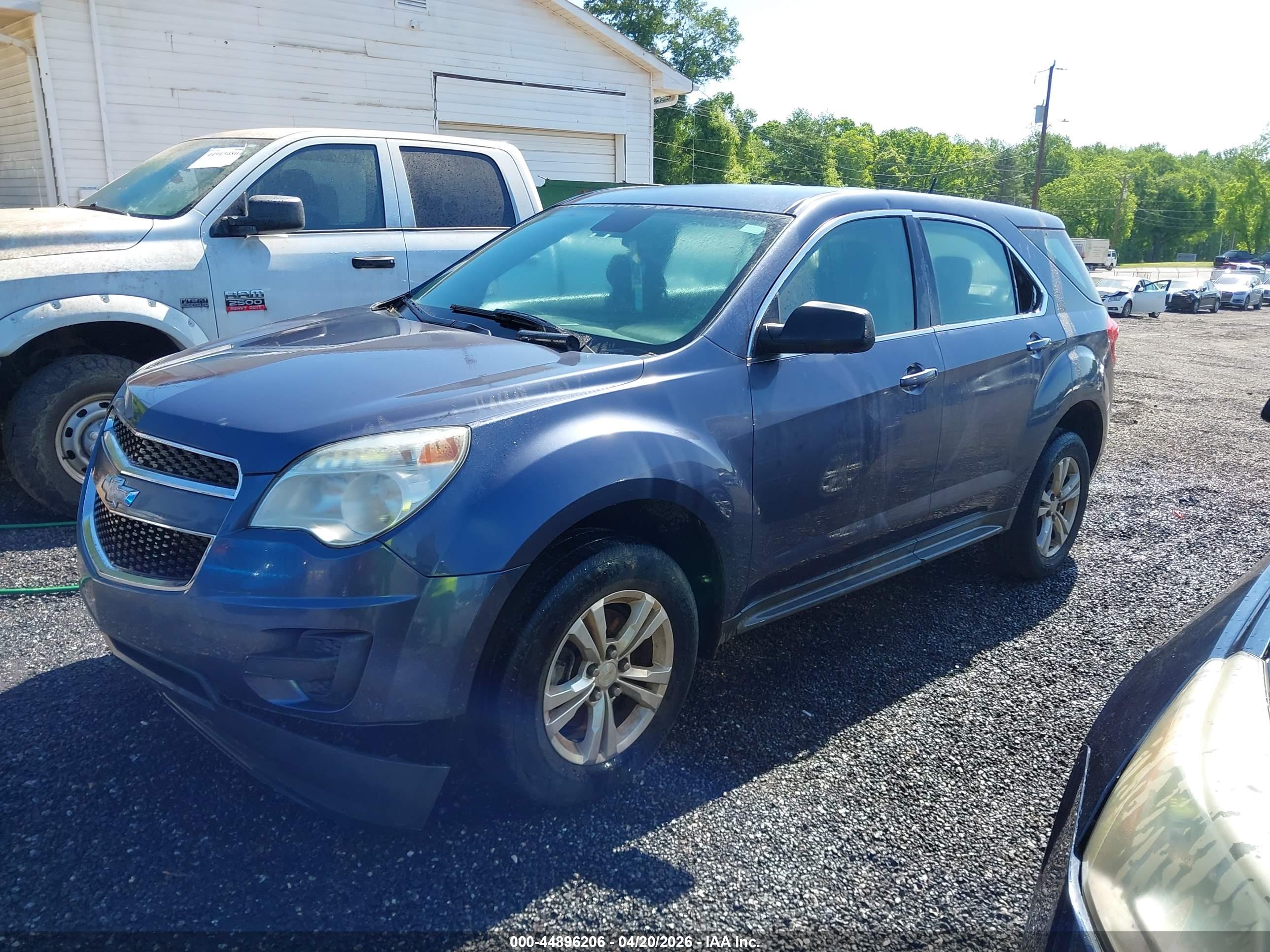 CHEVROLET EQUINOX image 2