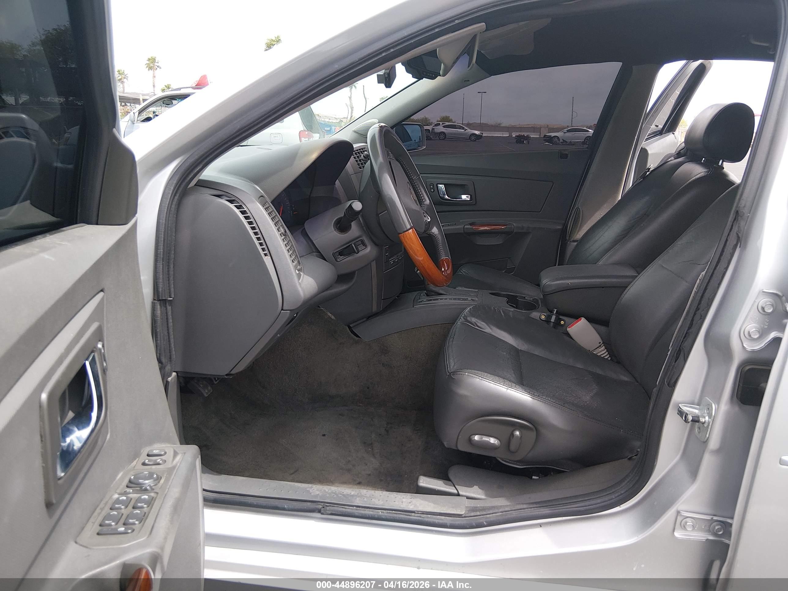 CADILLAC CTS image 5