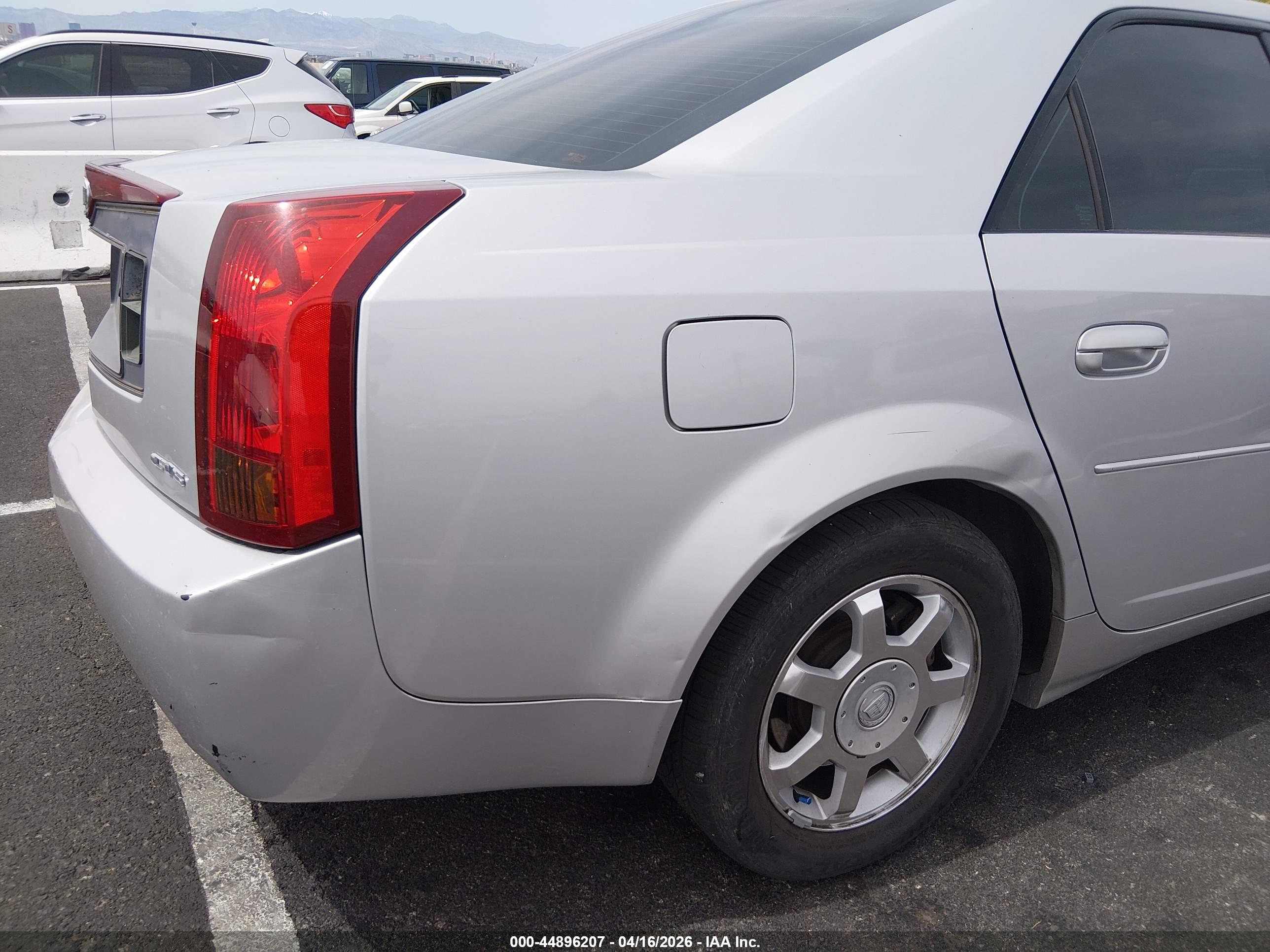 CADILLAC CTS image 6