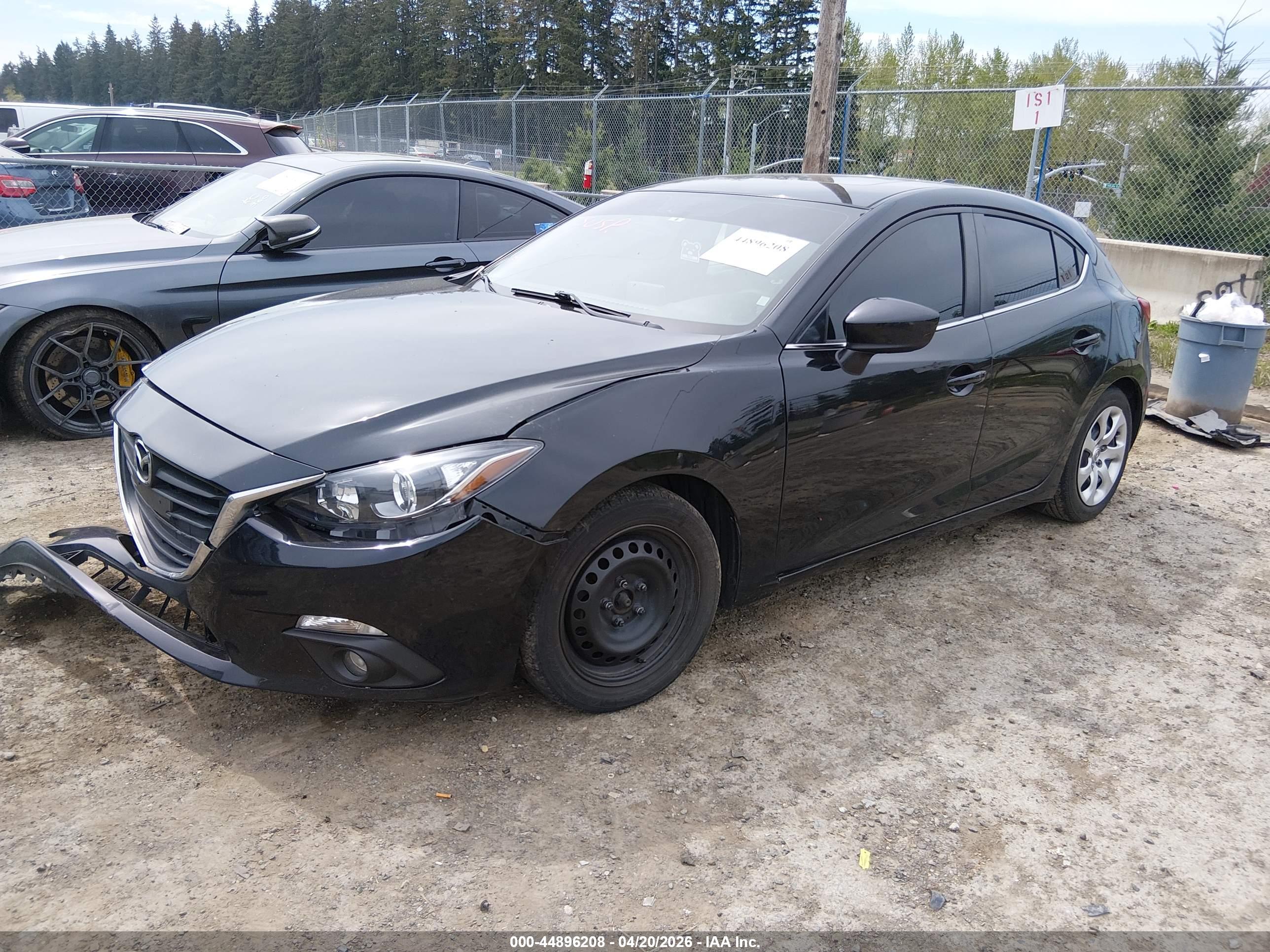 MAZDA MAZDA3 image 2