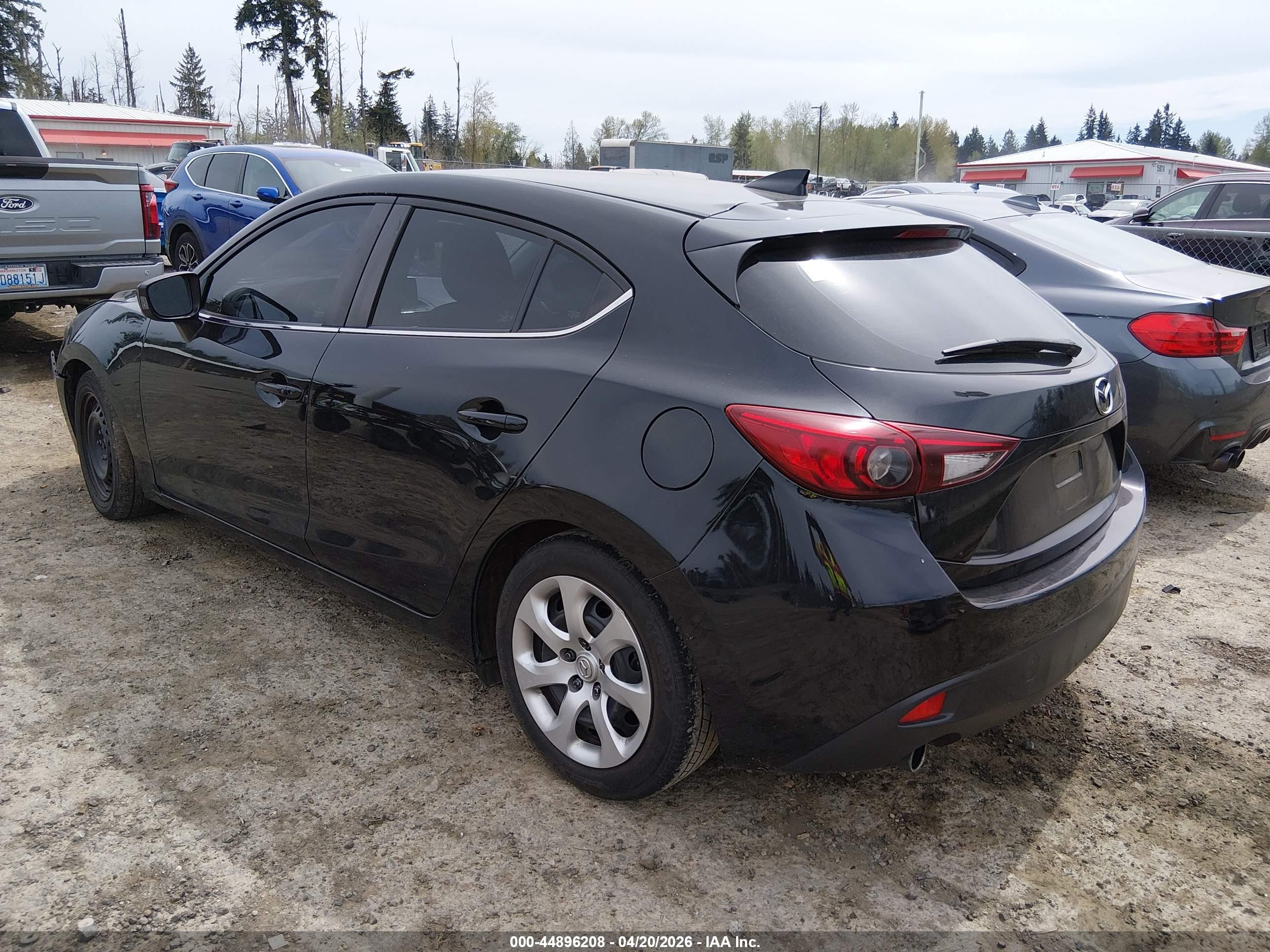 MAZDA MAZDA3 image 3