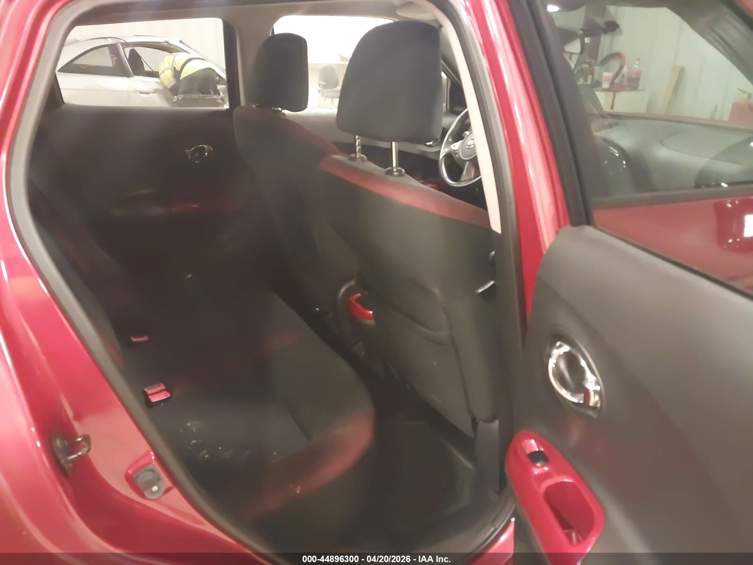 NISSAN JUKE image 8