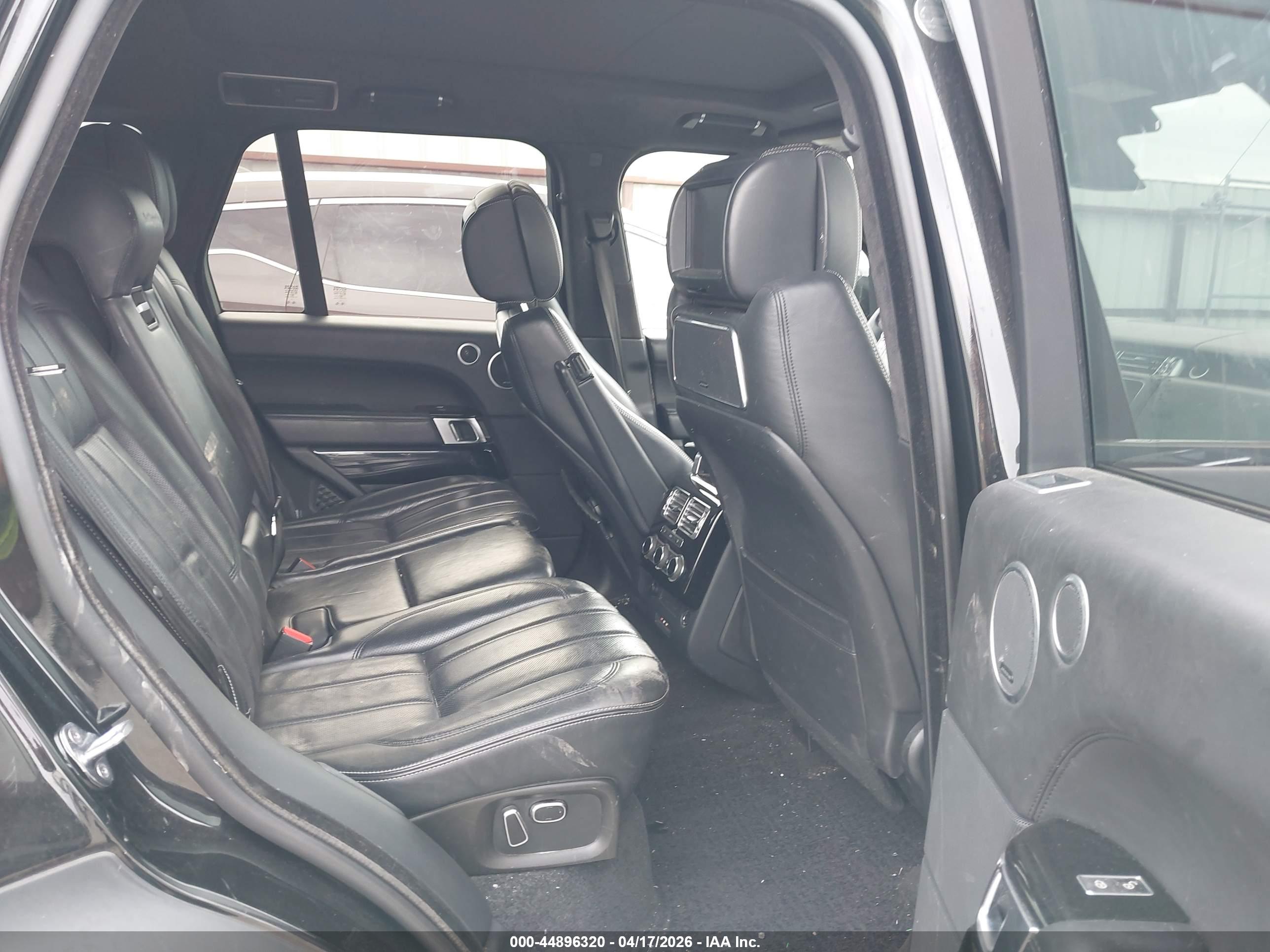 LAND ROVER image 8