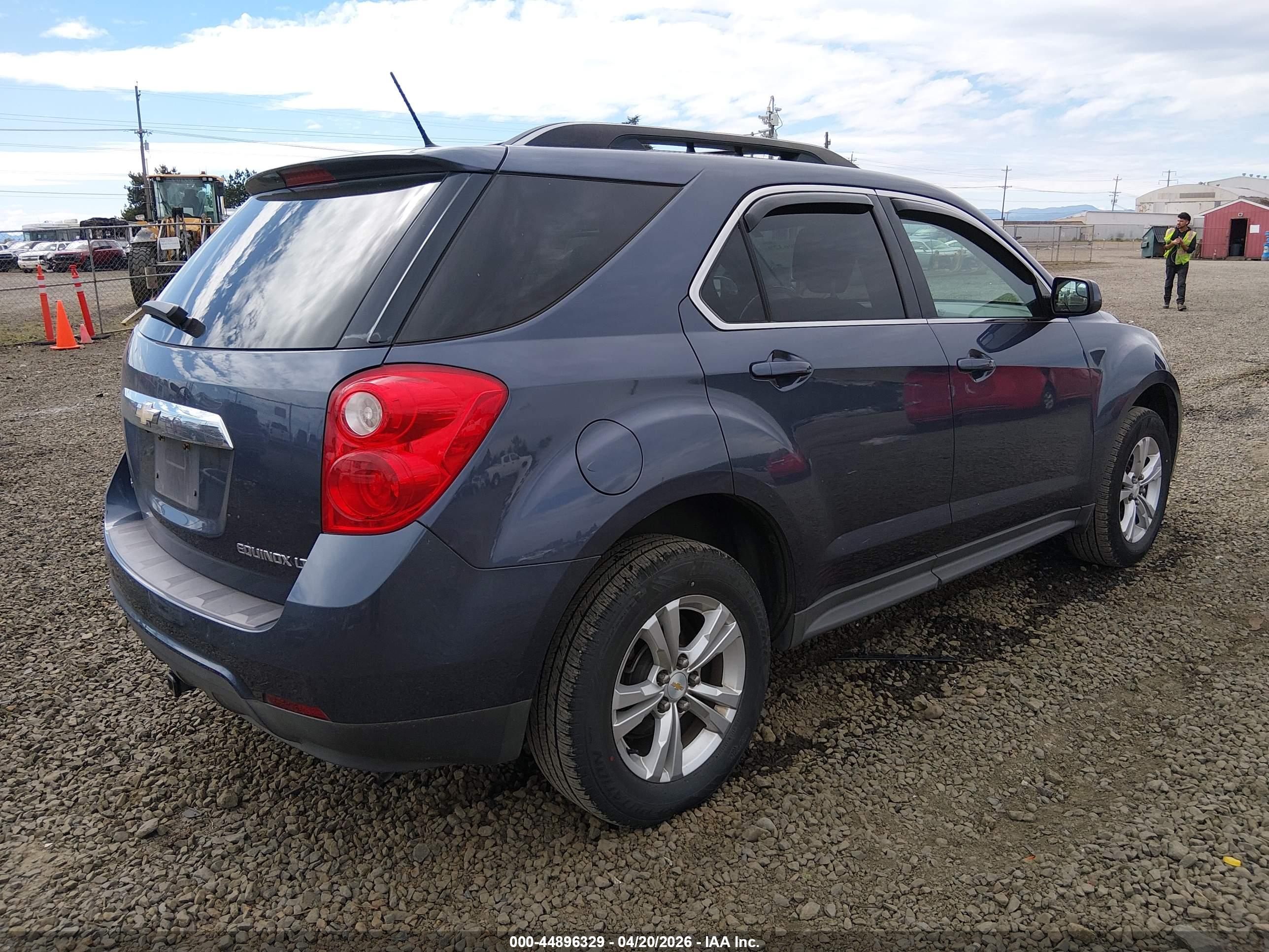 CHEVROLET EQUINOX image 4