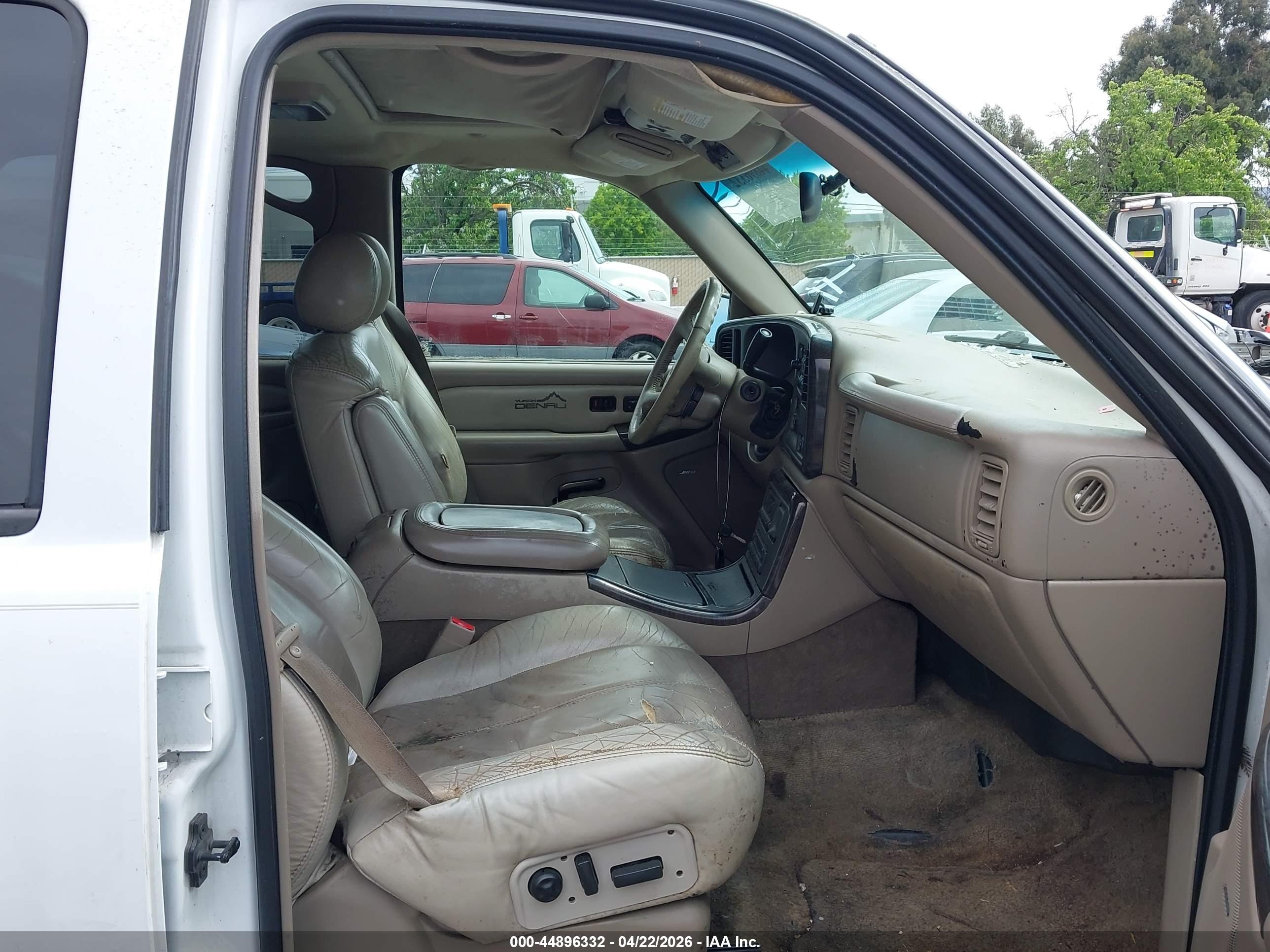 GMC YUKON image 5