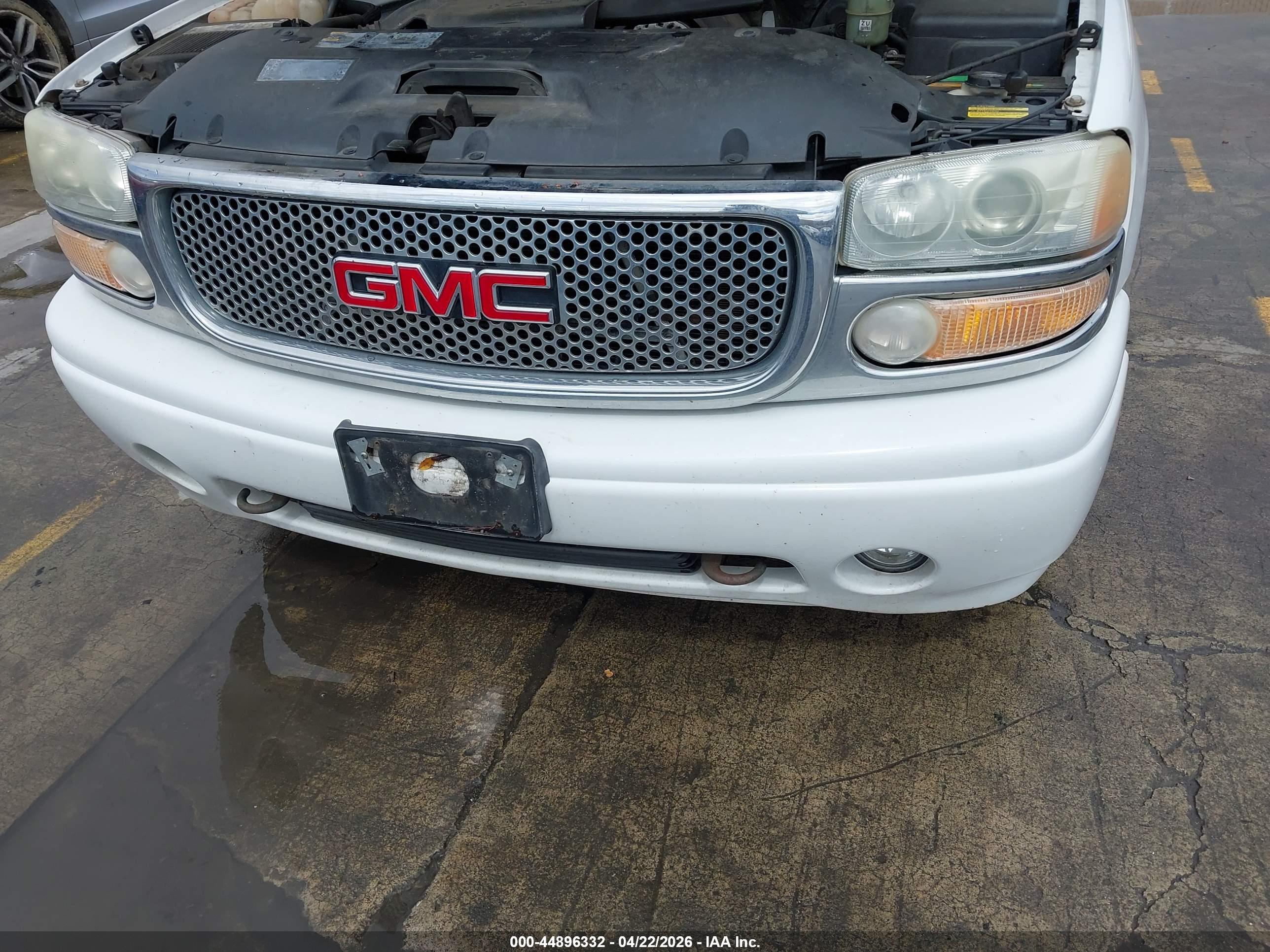 GMC YUKON image 6