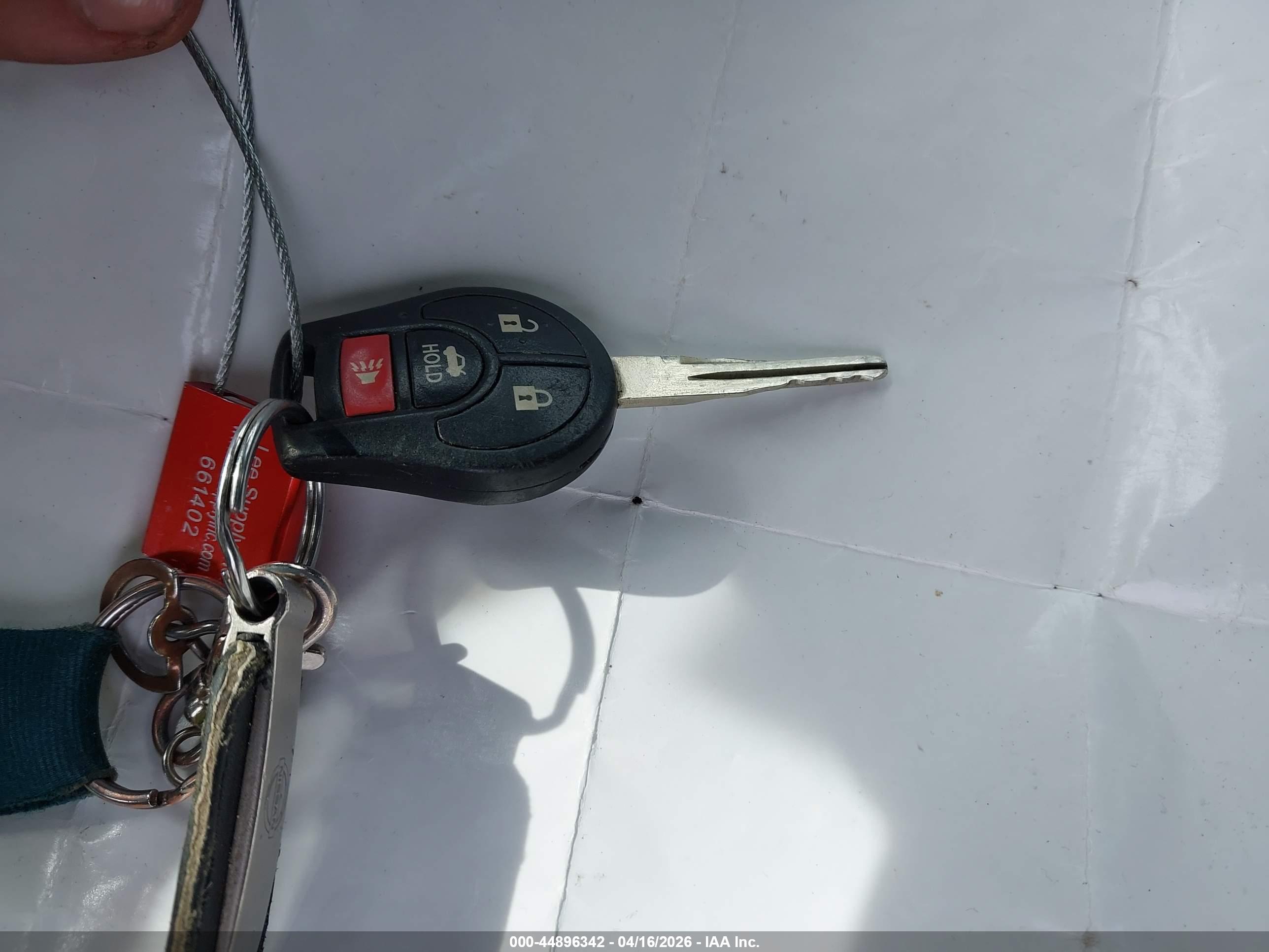 NISSAN VERSA image 11