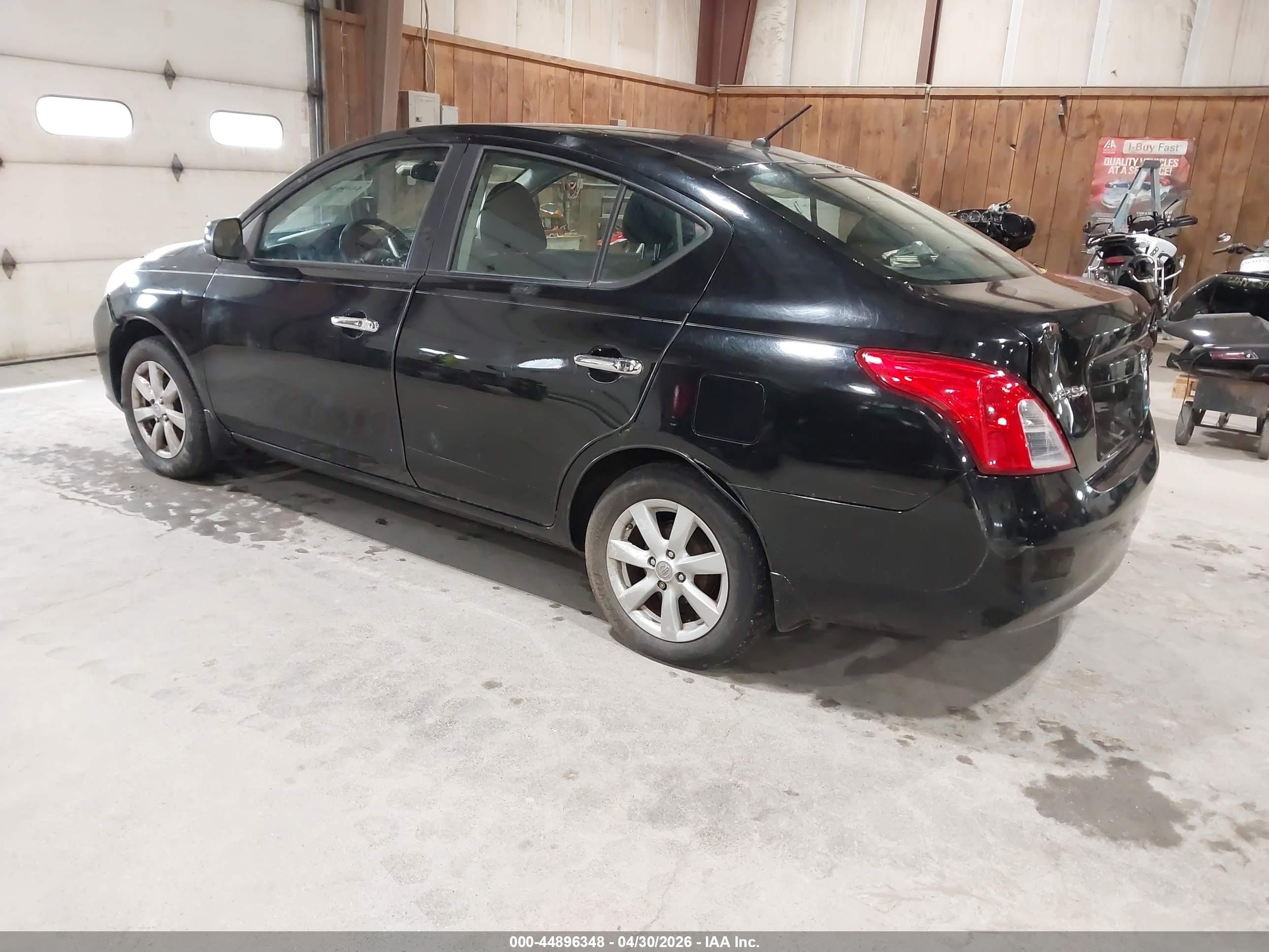 NISSAN VERSA image 3