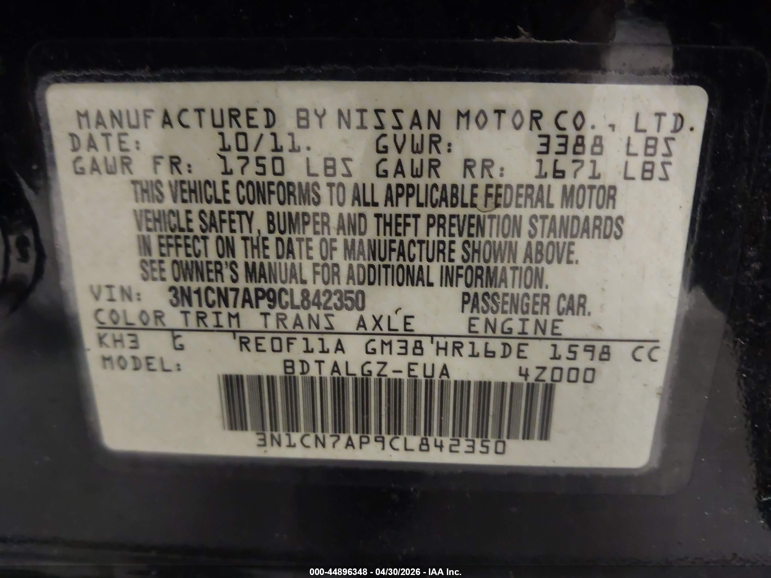 NISSAN VERSA image 9