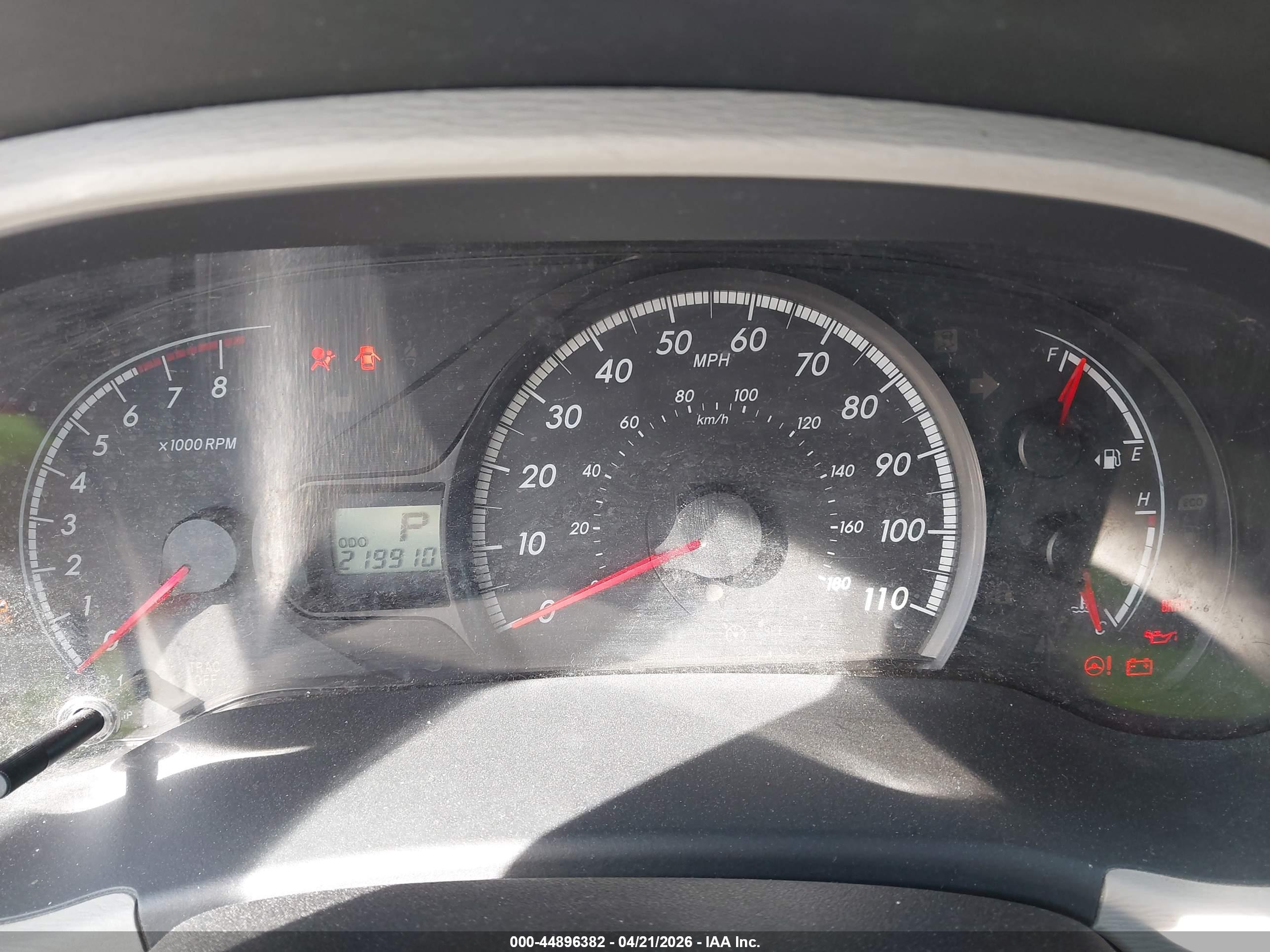 TOYOTA SIENNA image 7