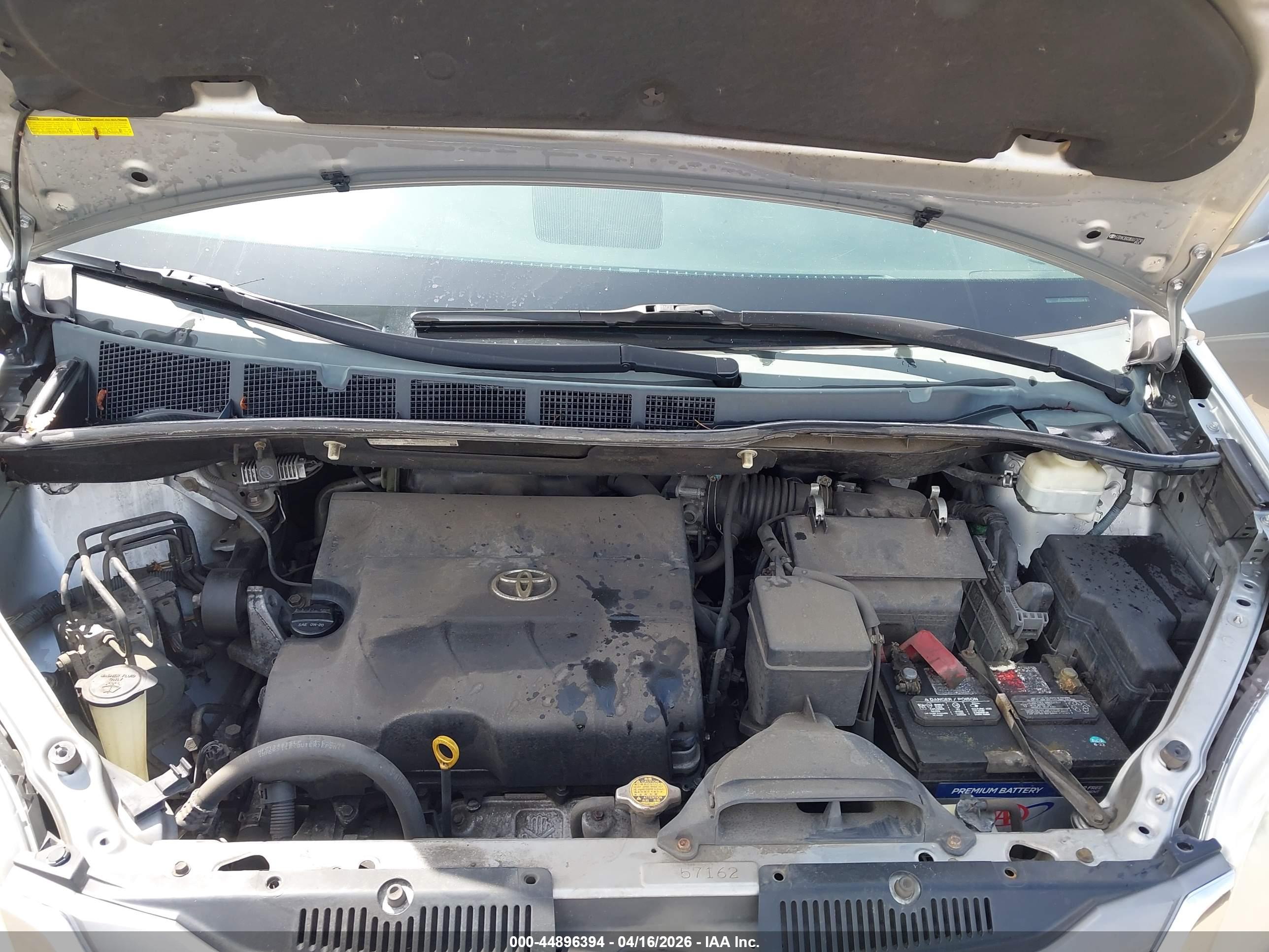 TOYOTA SIENNA image 10