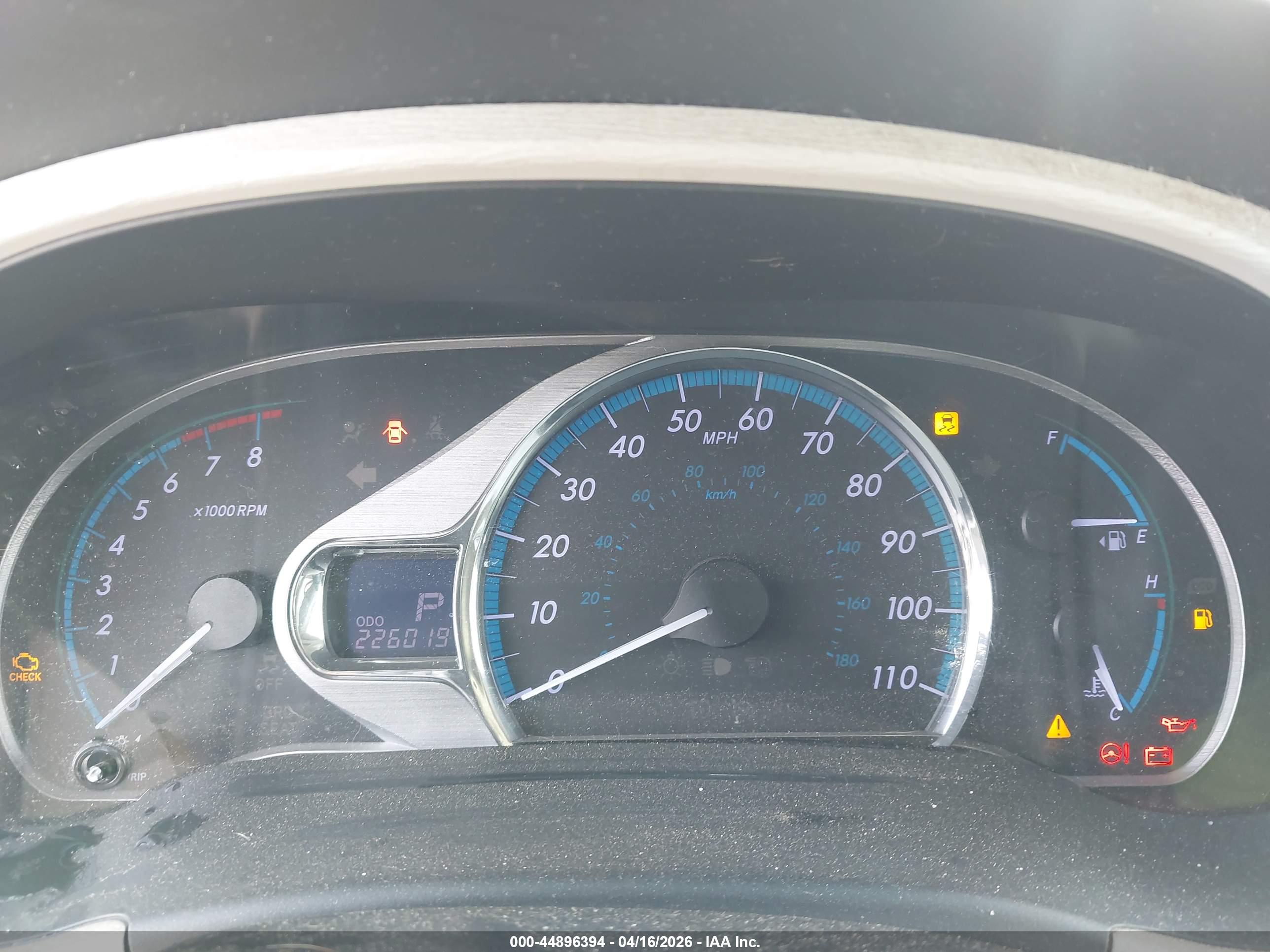 TOYOTA SIENNA image 7