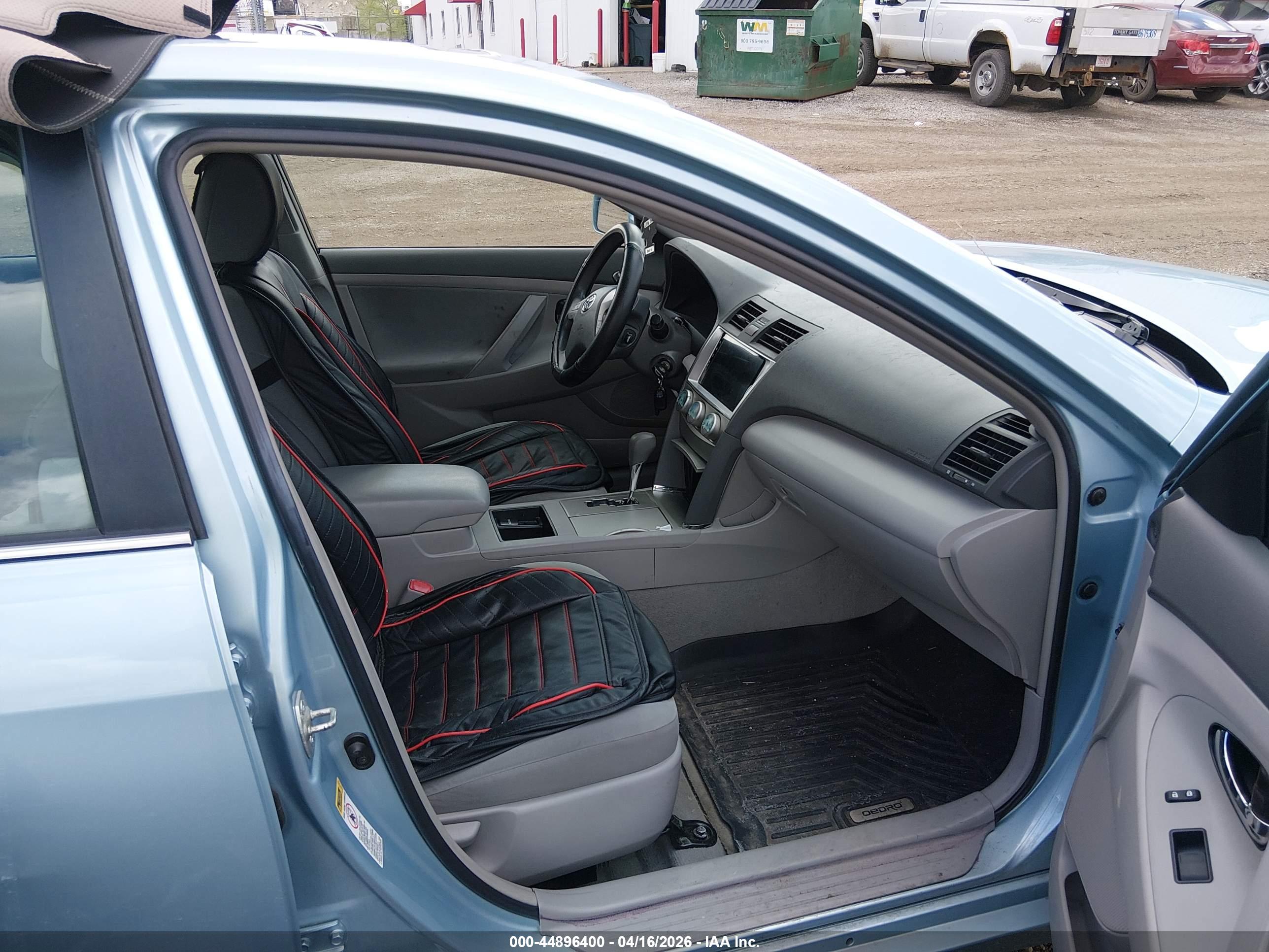 TOYOTA CAMRY image 5