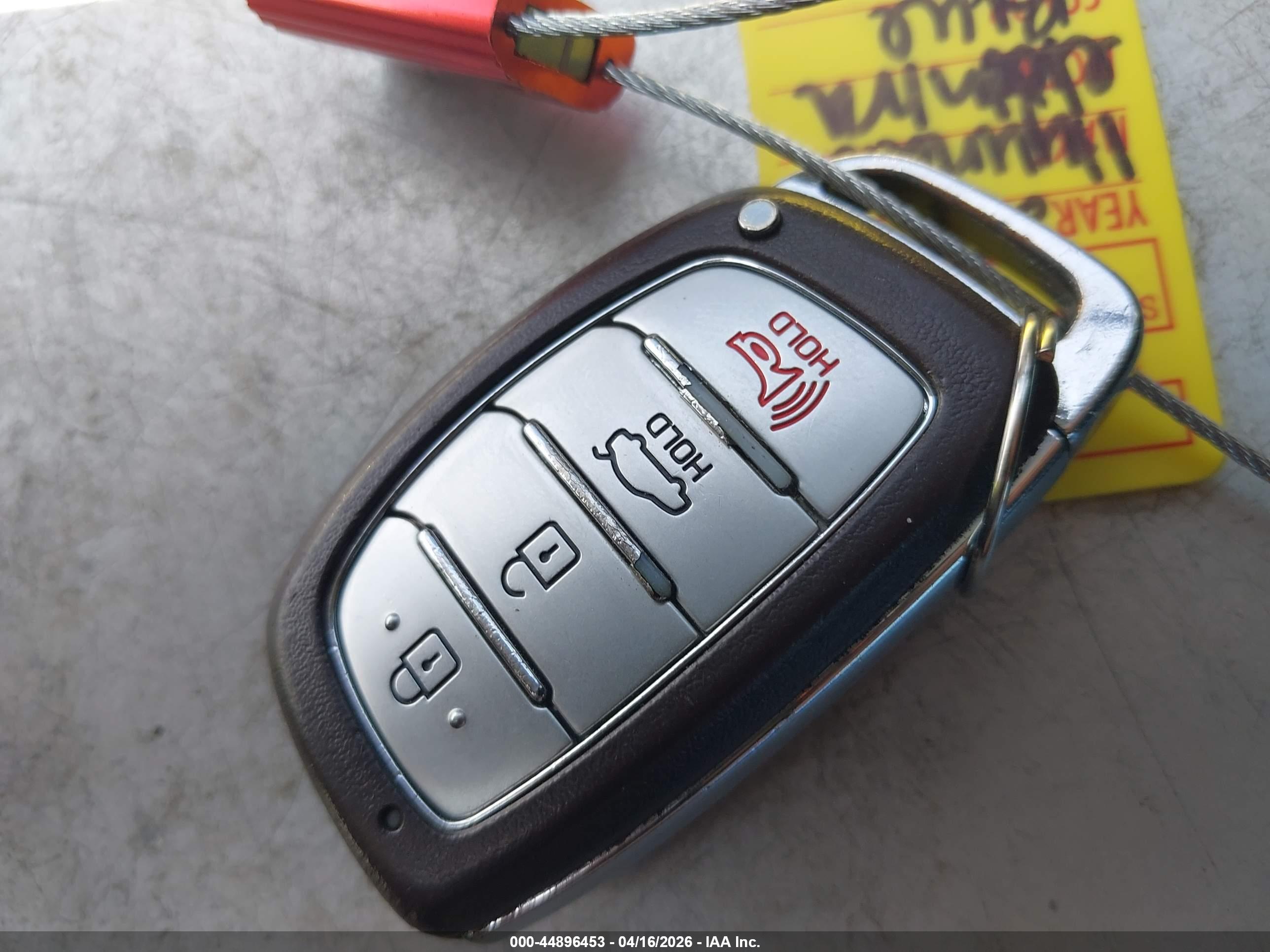 HYUNDAI ELANTRA image 11