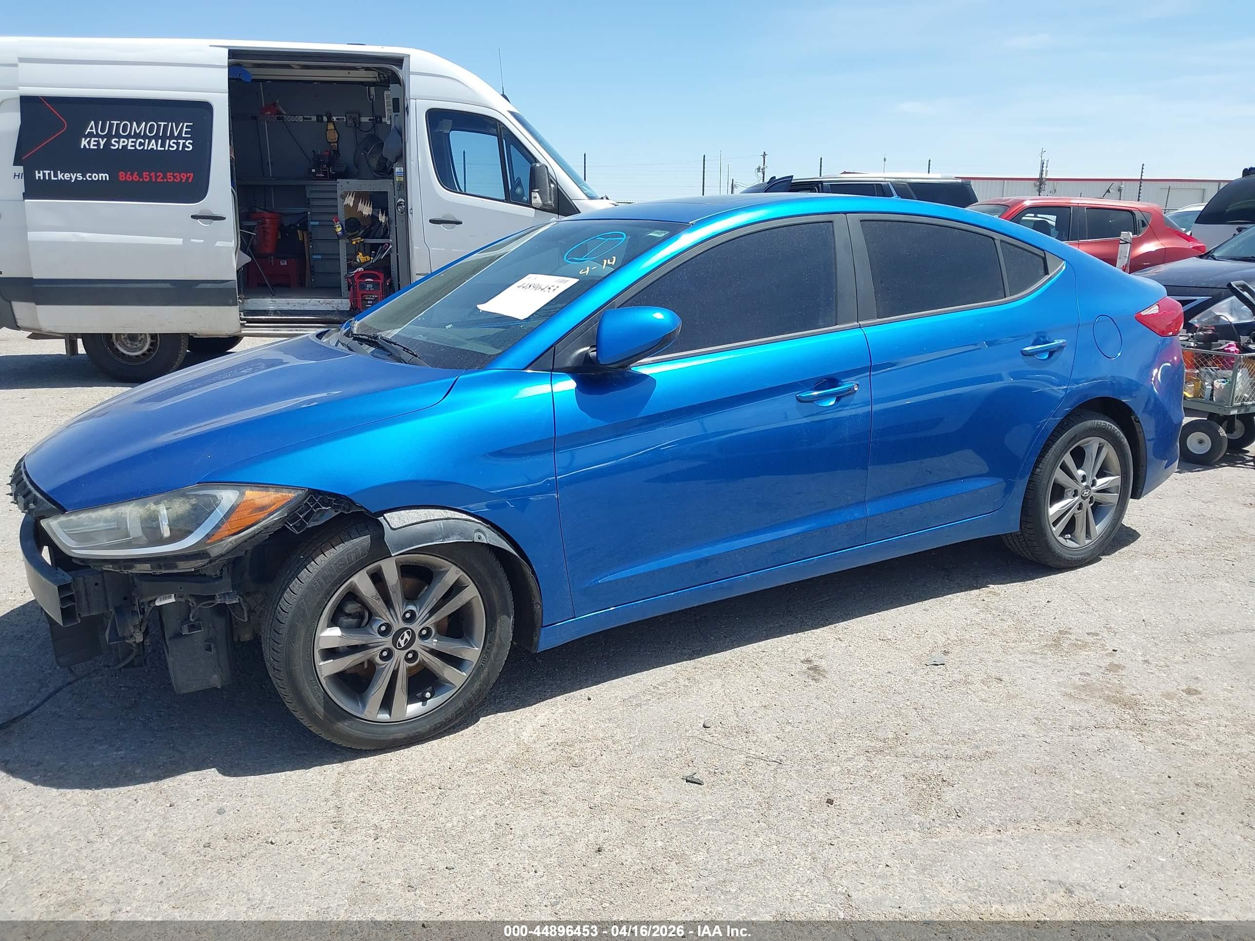 HYUNDAI ELANTRA image 2