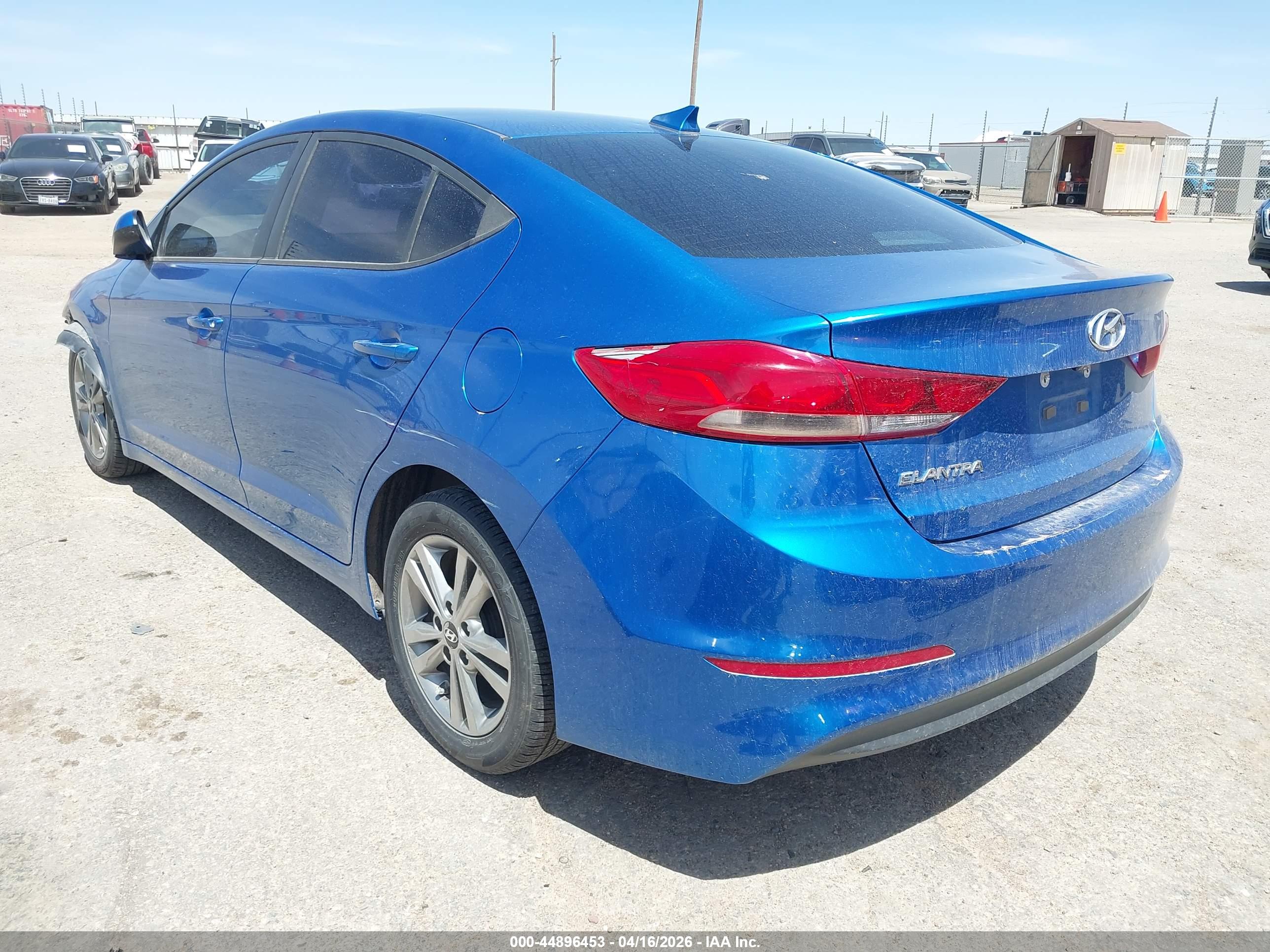 HYUNDAI ELANTRA image 3