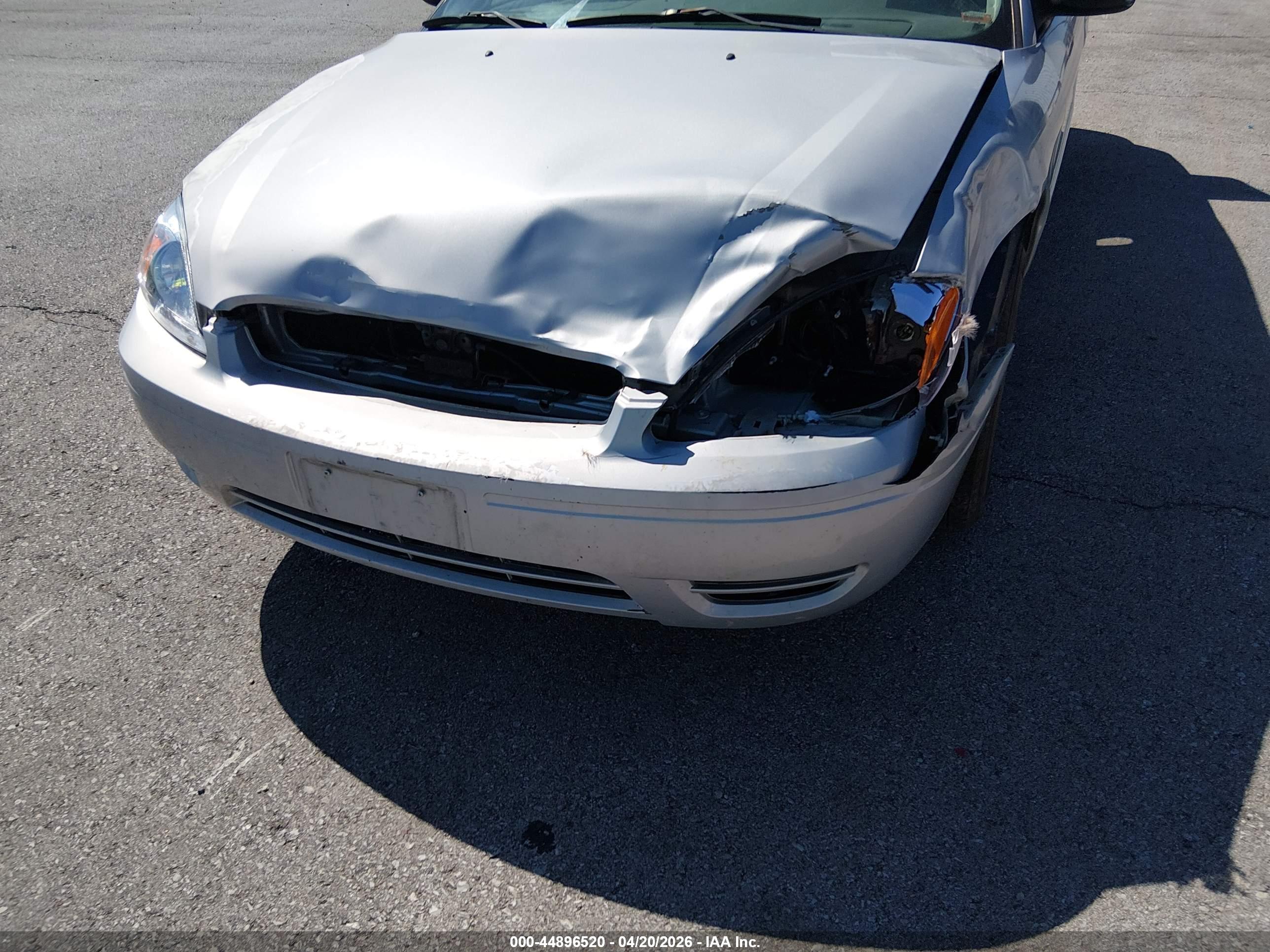 FORD TAURUS image 6