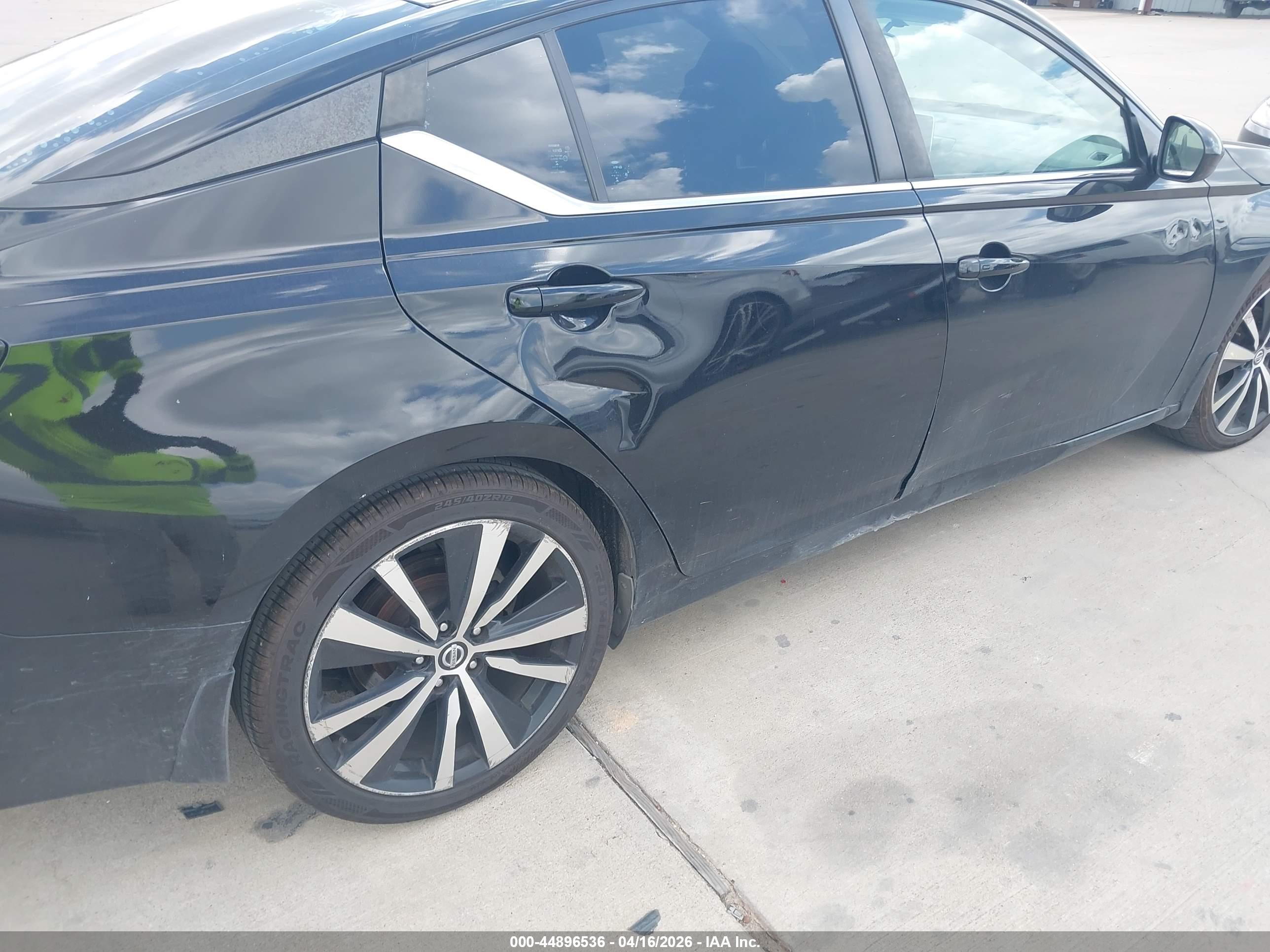 NISSAN ALTIMA image 6